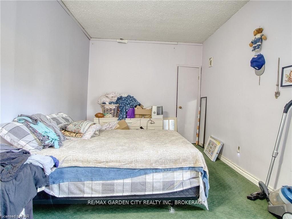 243 Ontario Street Property Photo 12