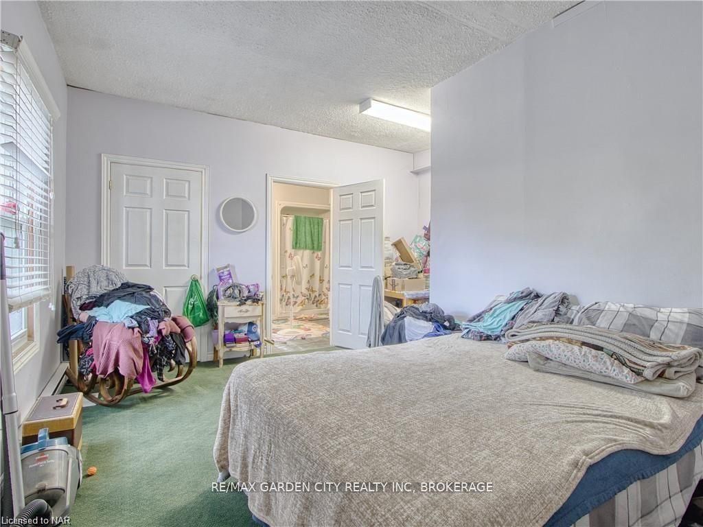 243 Ontario Street Property Photo 13