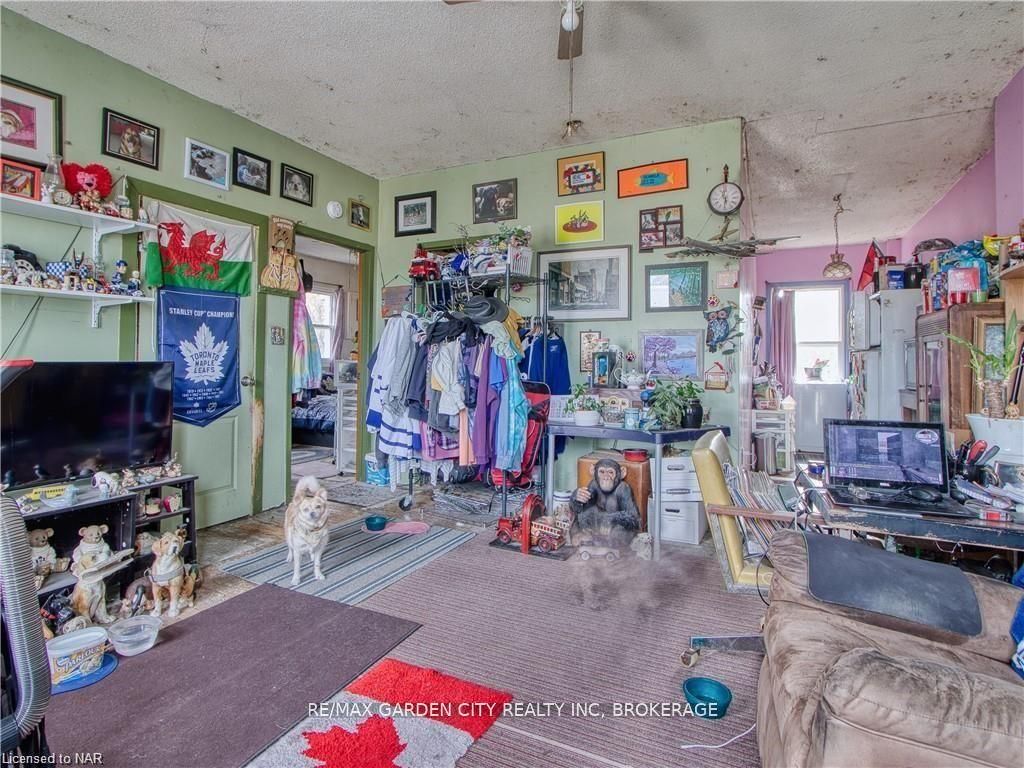243 Ontario Street Property Photo 17