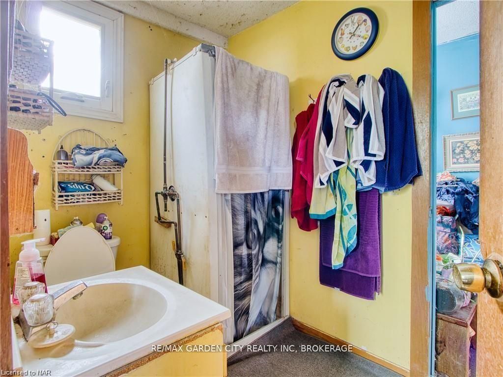 243 Ontario Street Property Photo 23
