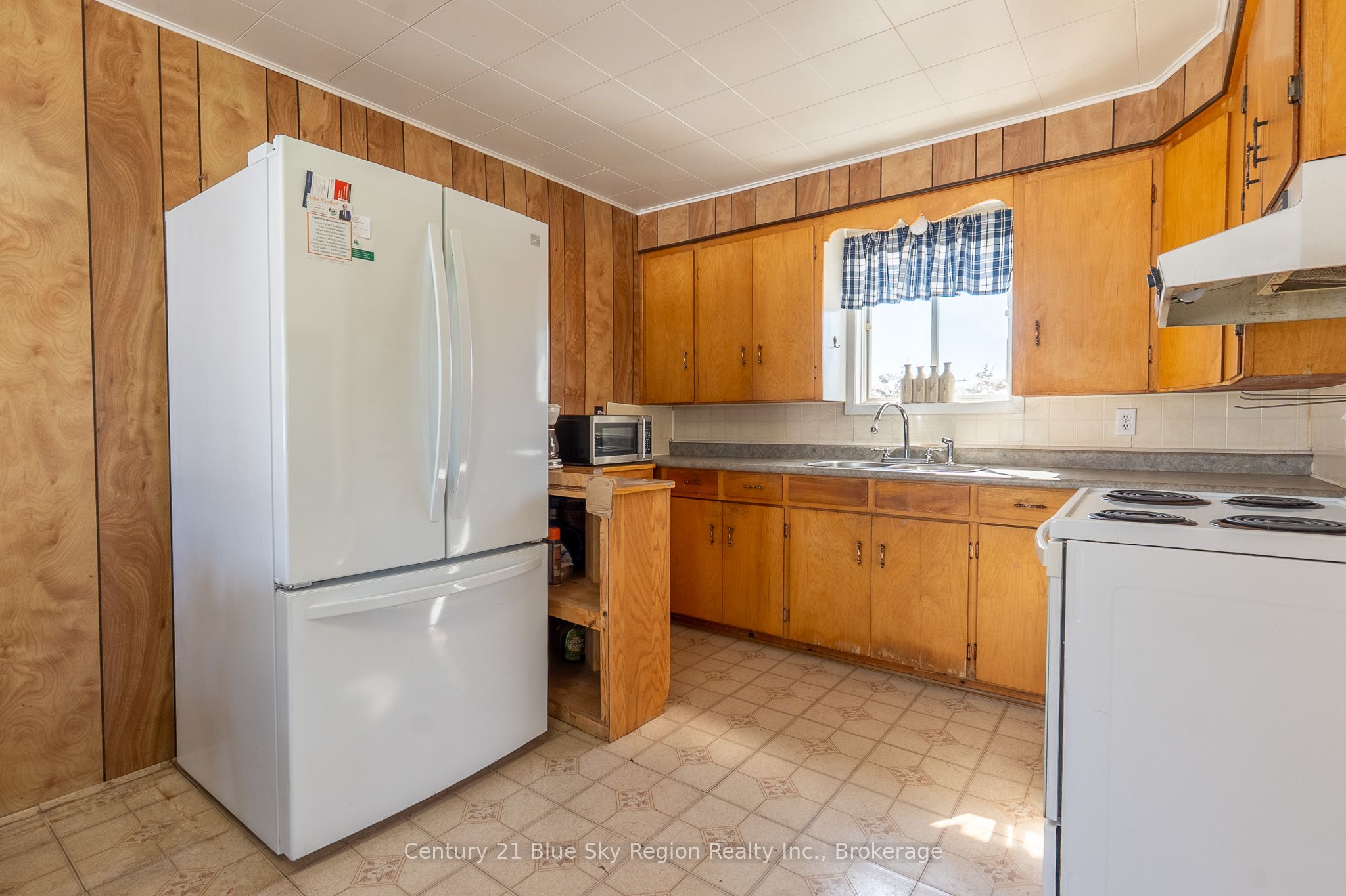 8919 Highway 64 Property Photo 3