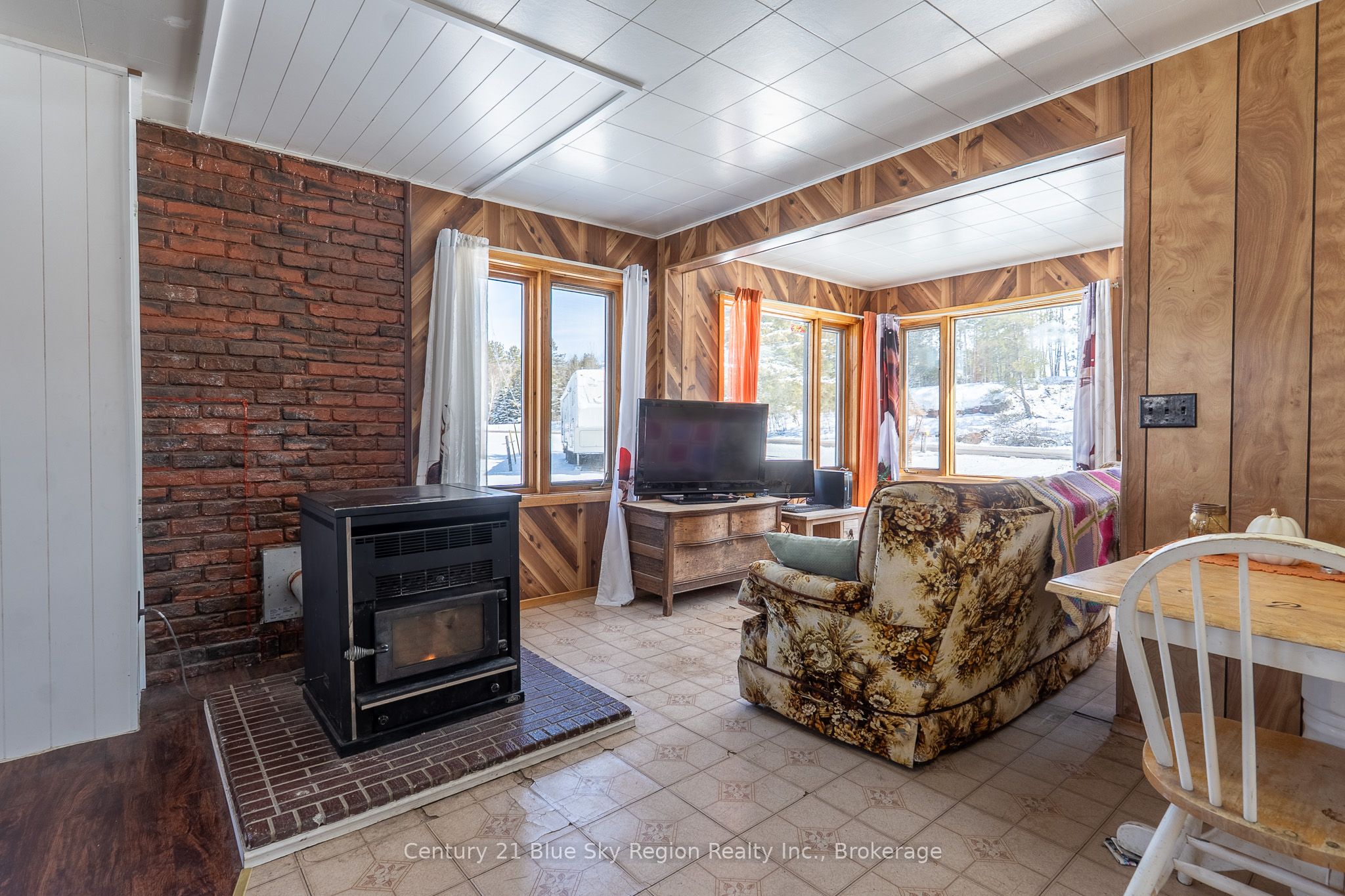 8919 Highway 64 Property Photo 5