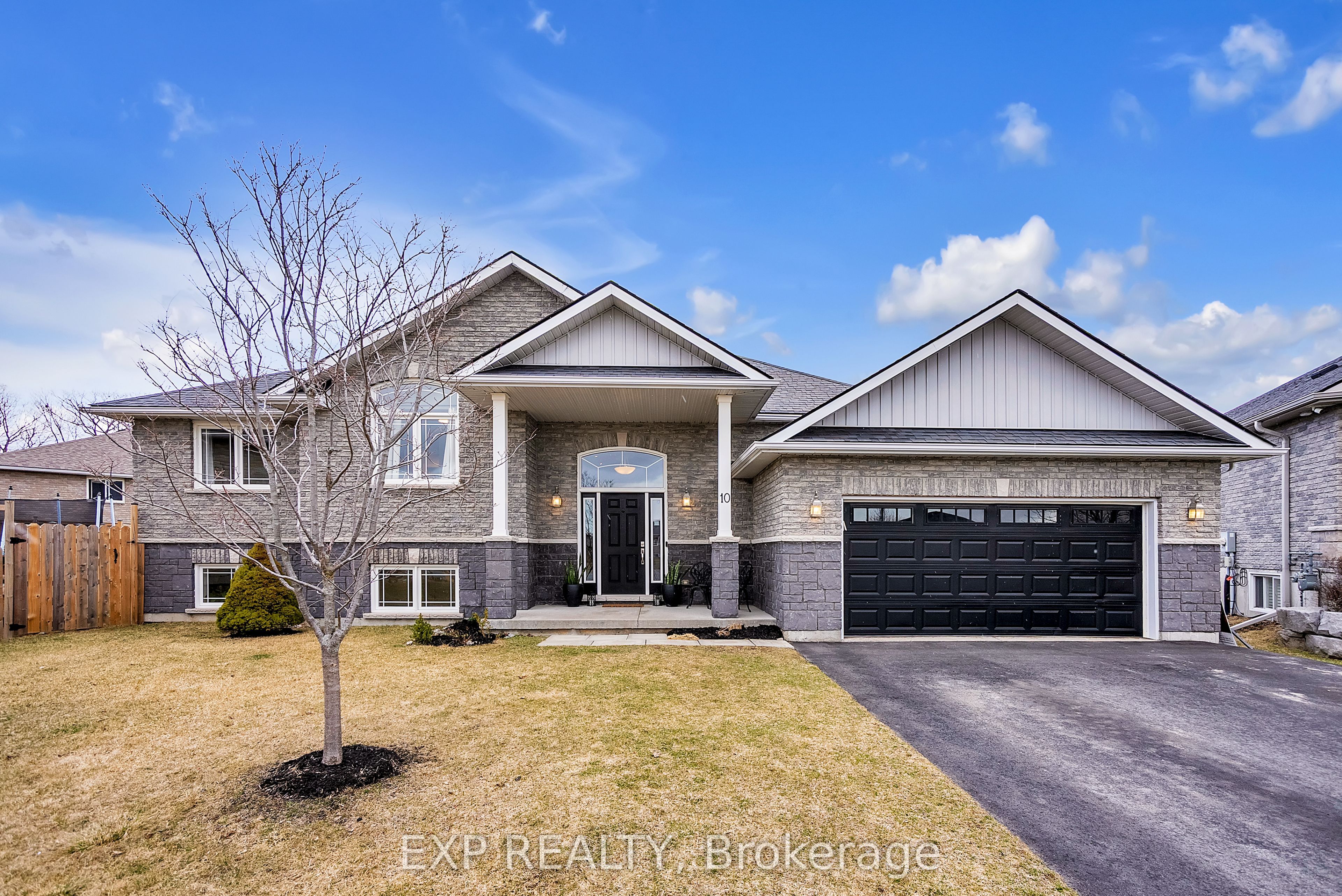 10 Spencer Court Property Photo 1