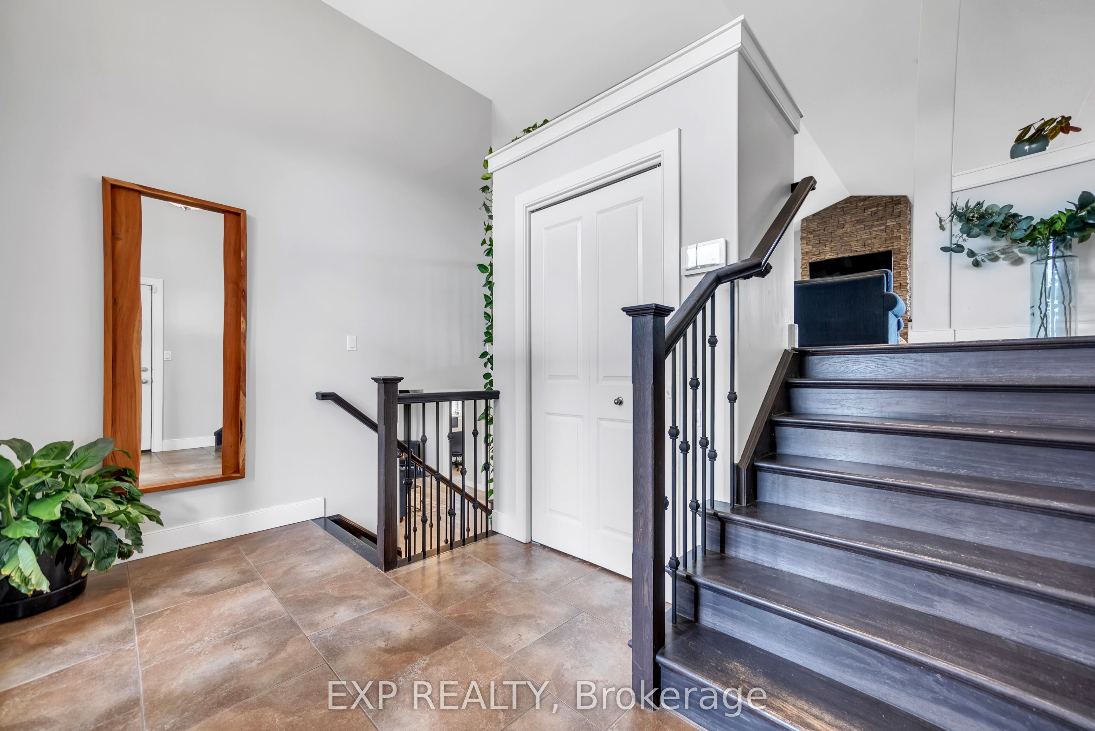 10 Spencer Court Property Photo 6