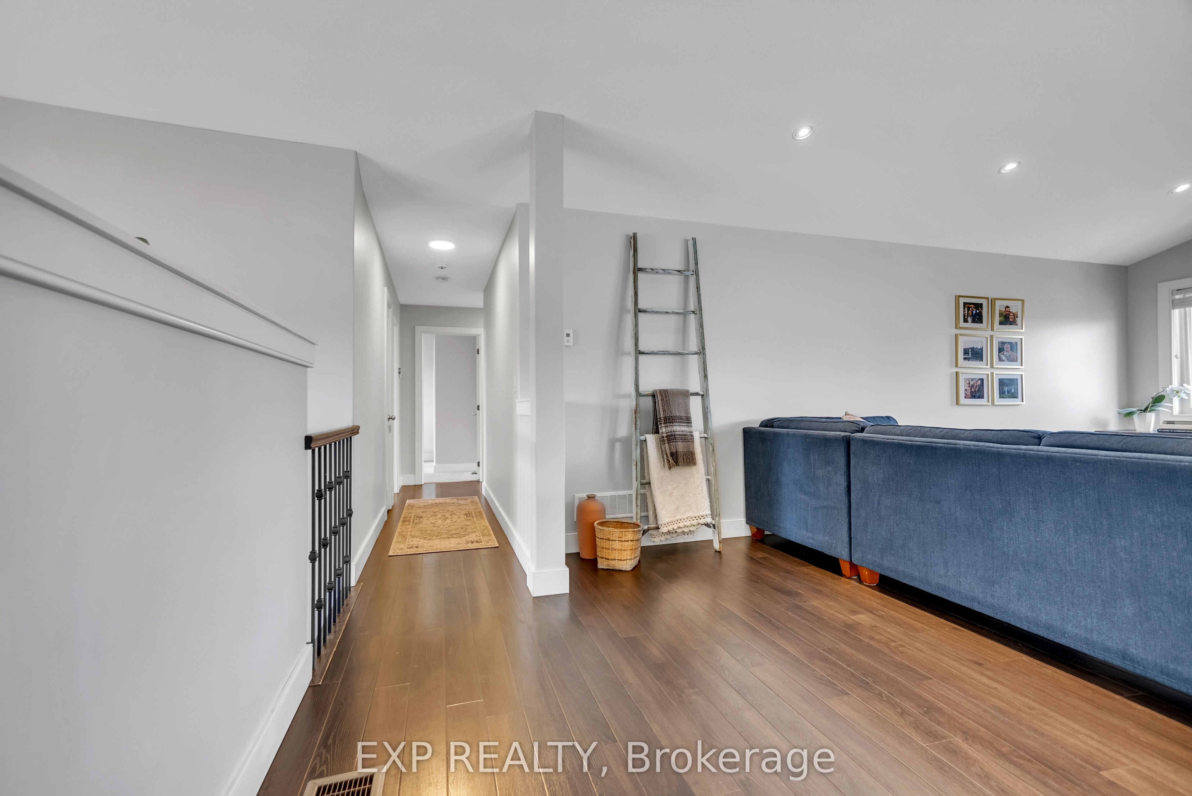 10 Spencer Court Property Photo 17