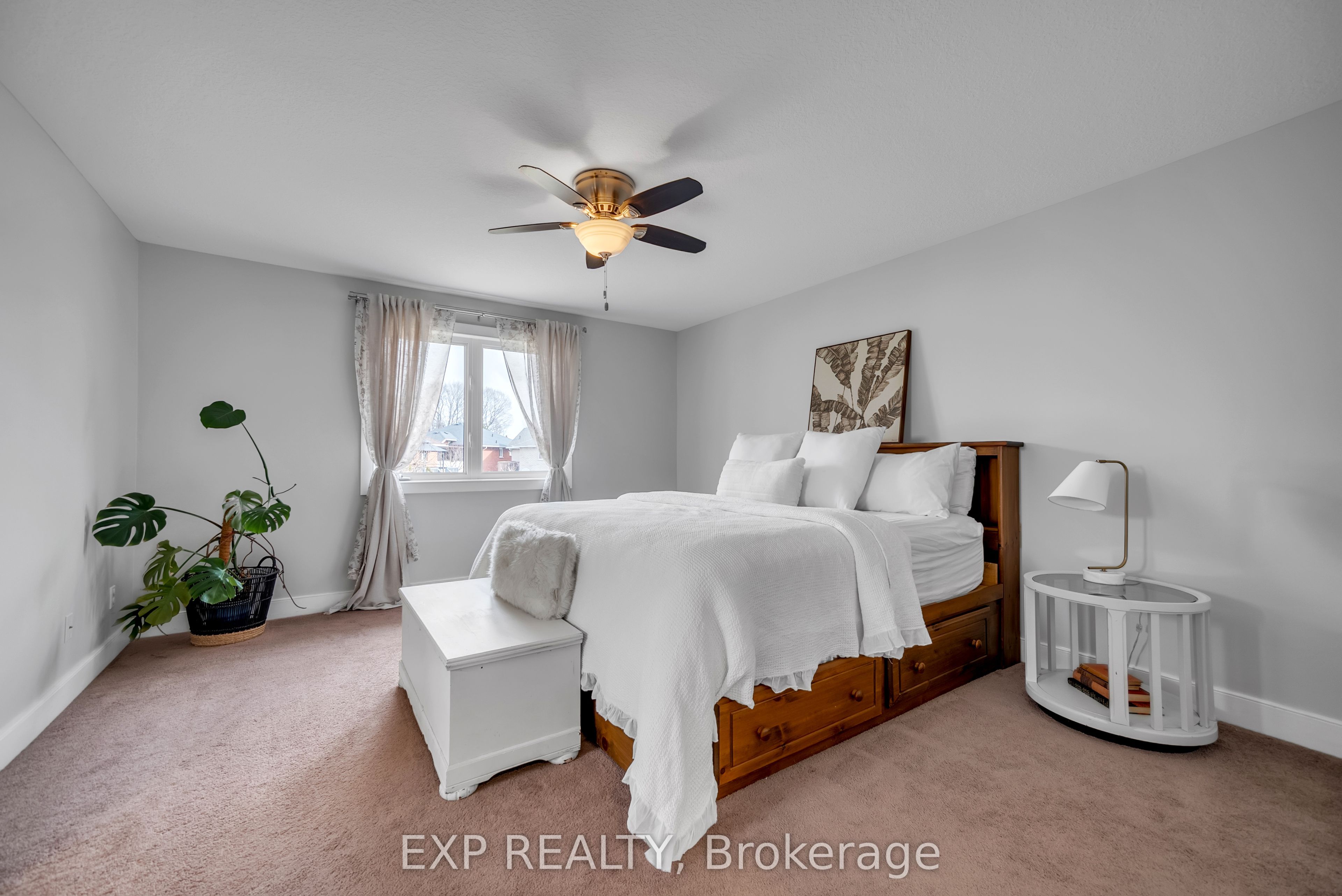 10 Spencer Court Property Photo 18