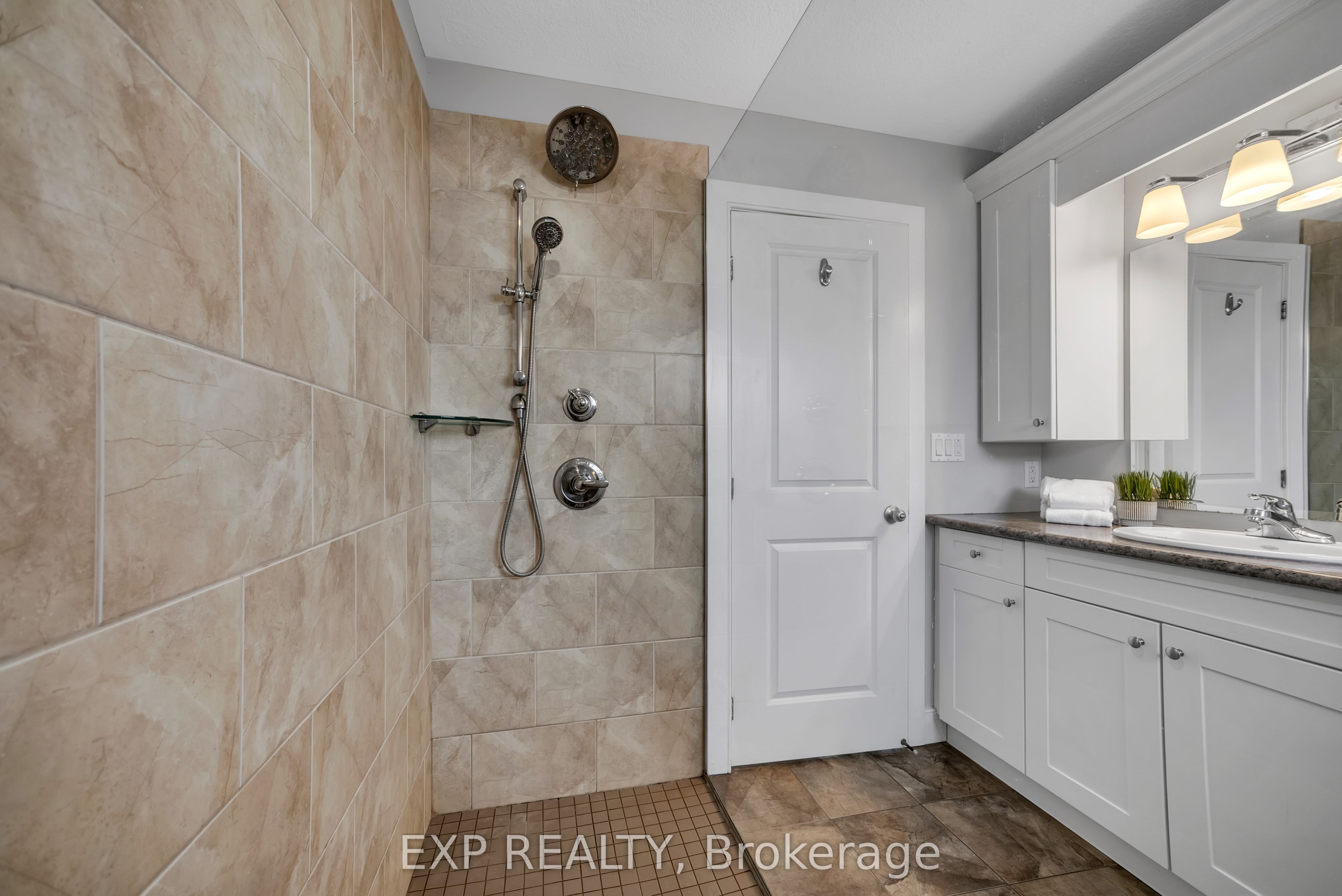 10 Spencer Court Property Photo 21