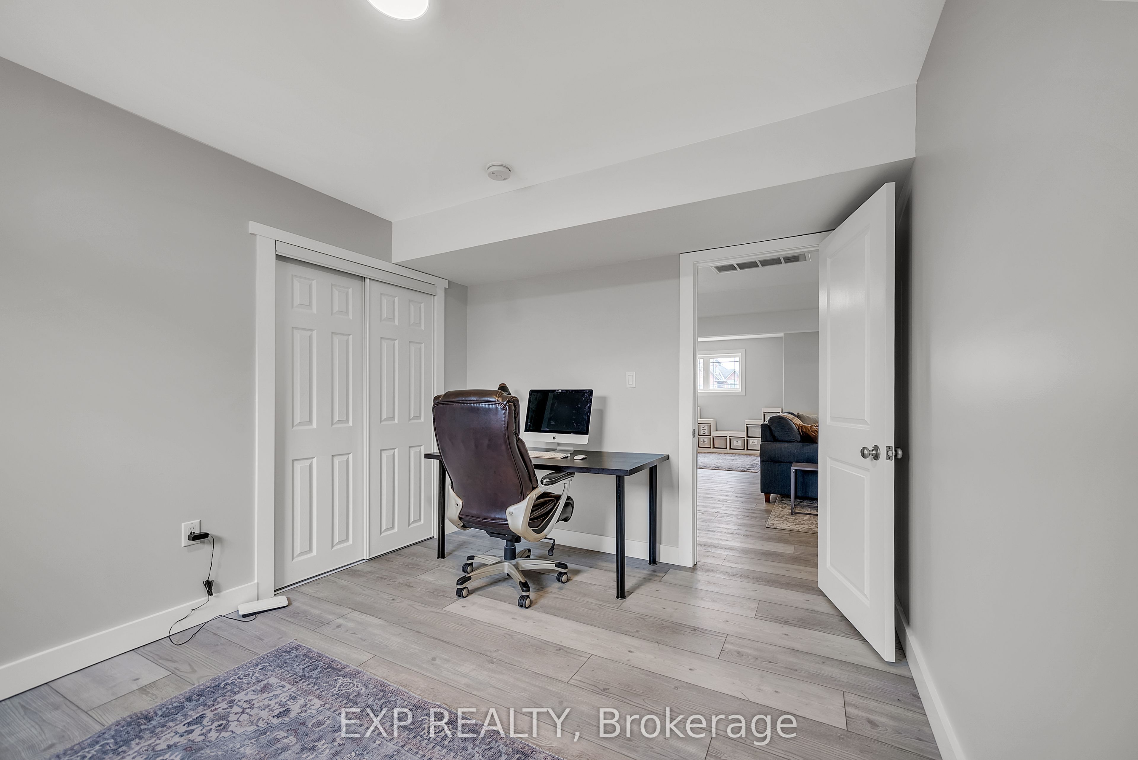 10 Spencer Court Property Photo 35