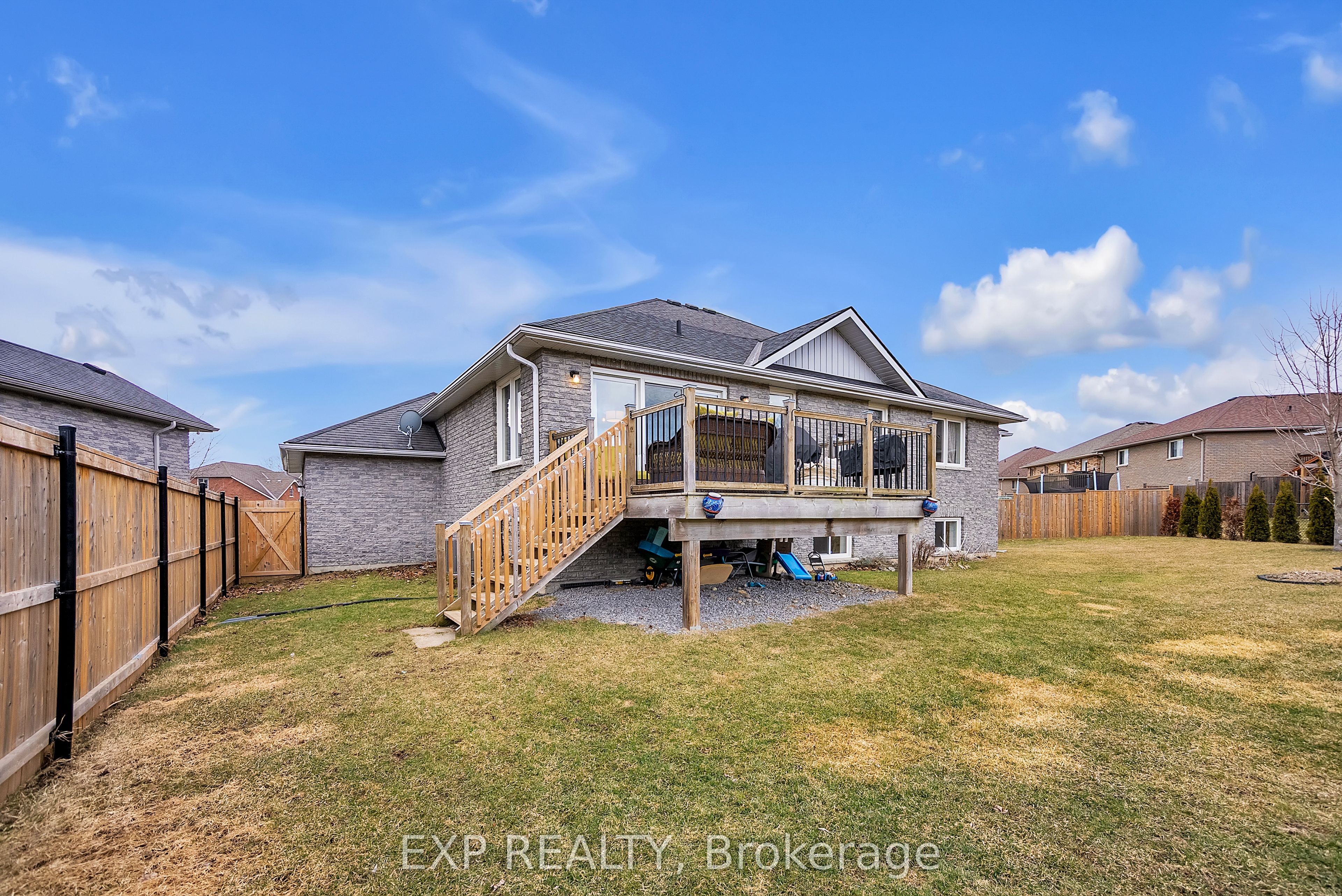 10 Spencer Court Property Photo 42