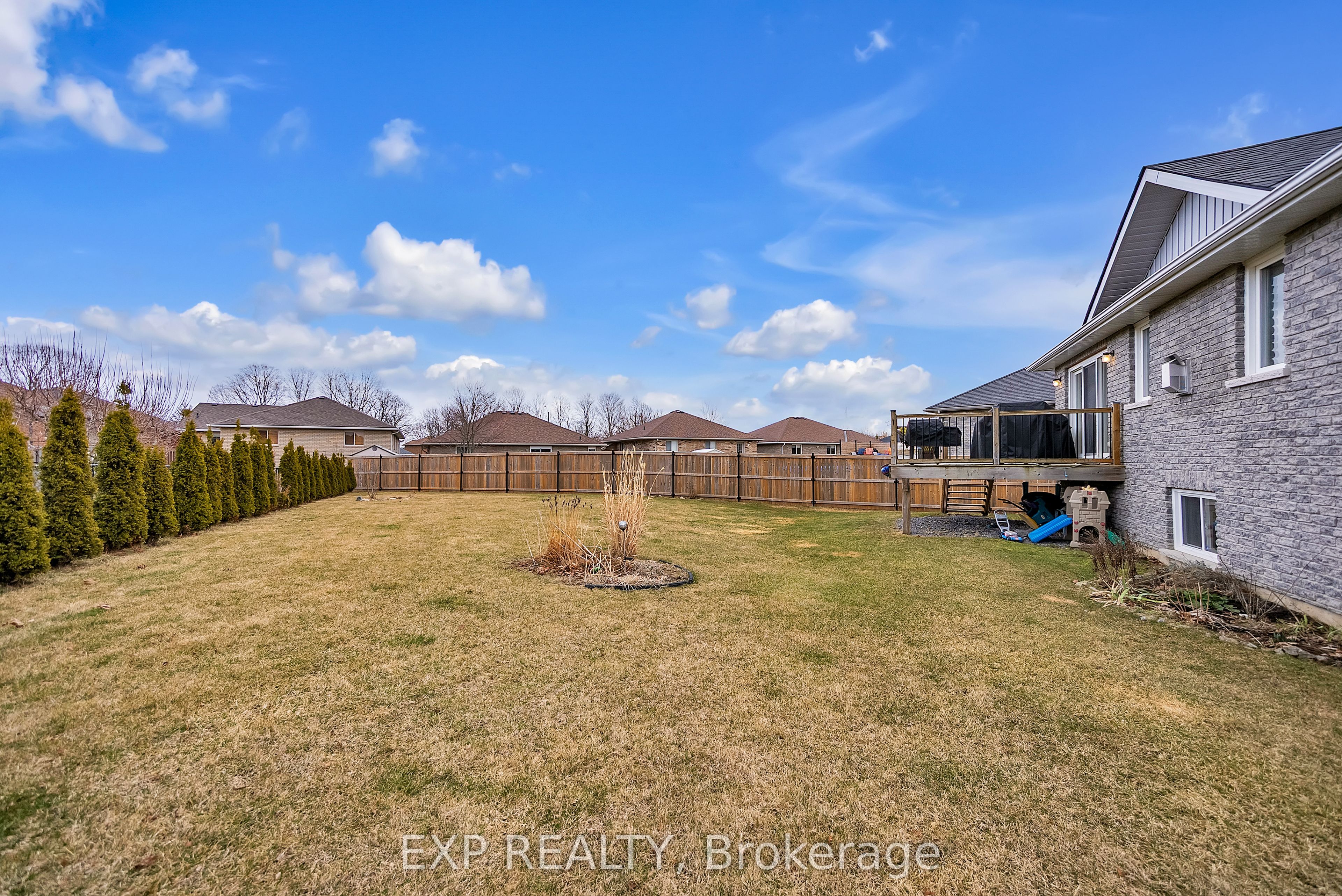 10 Spencer Court Property Photo 44