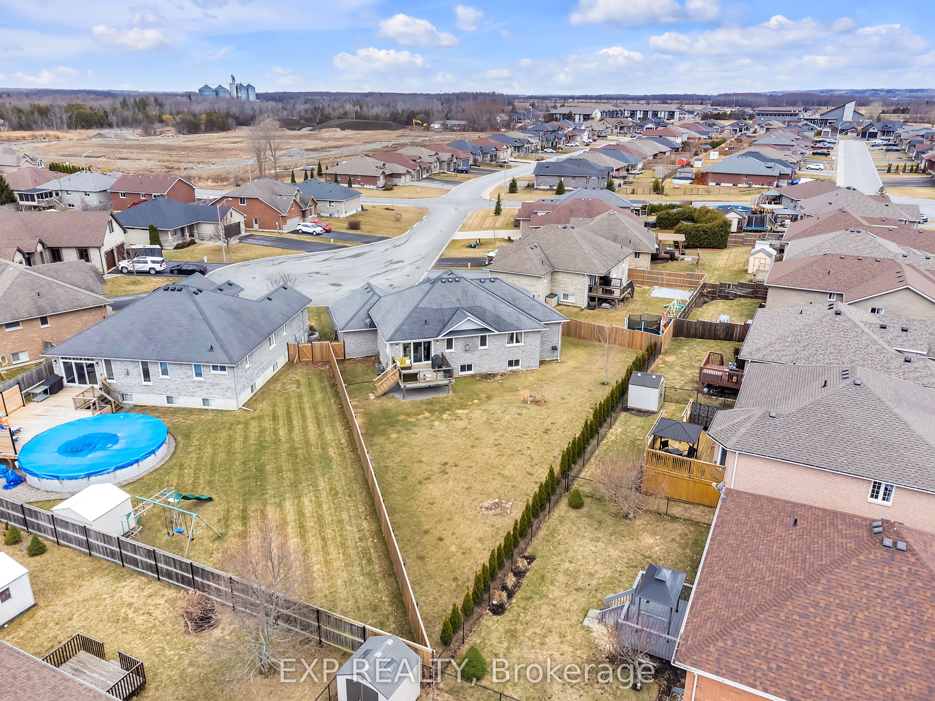 10 Spencer Court Property Photo 46