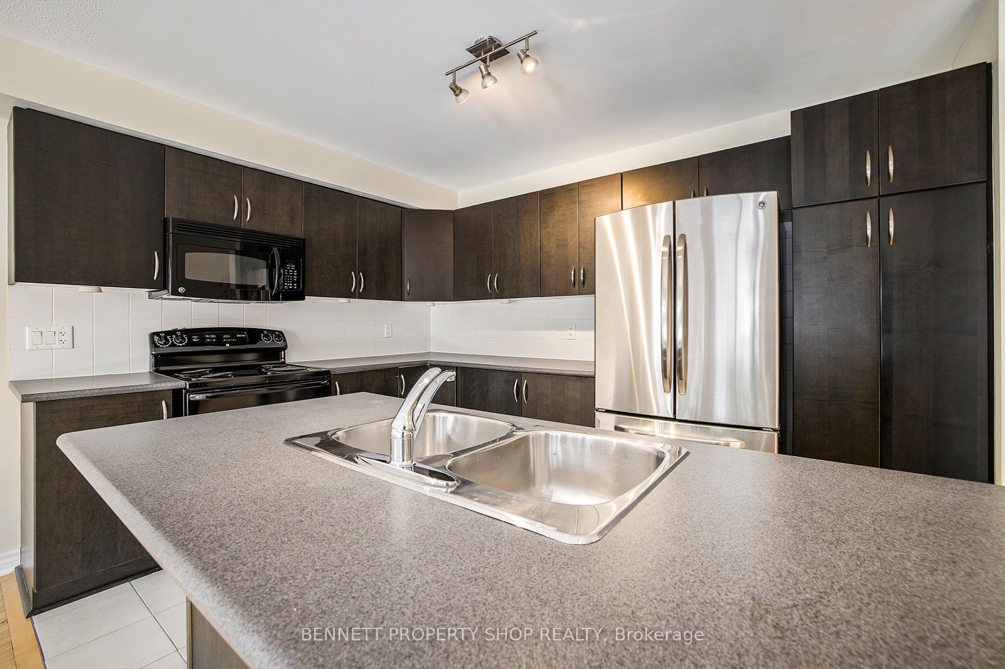 107 Bandelier Way Property Photo 8
