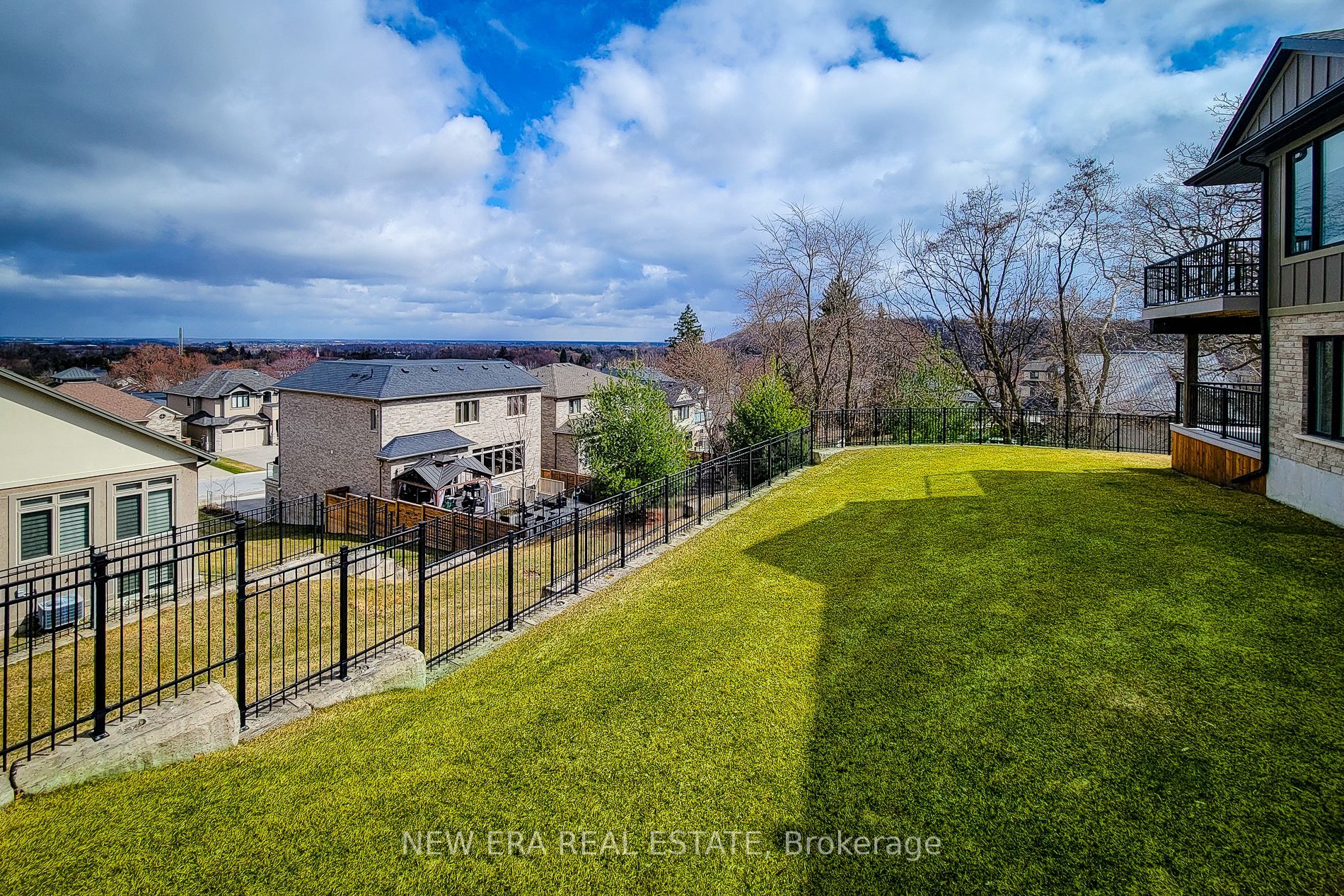 32 Ridgeview Crescent Property Photo 8