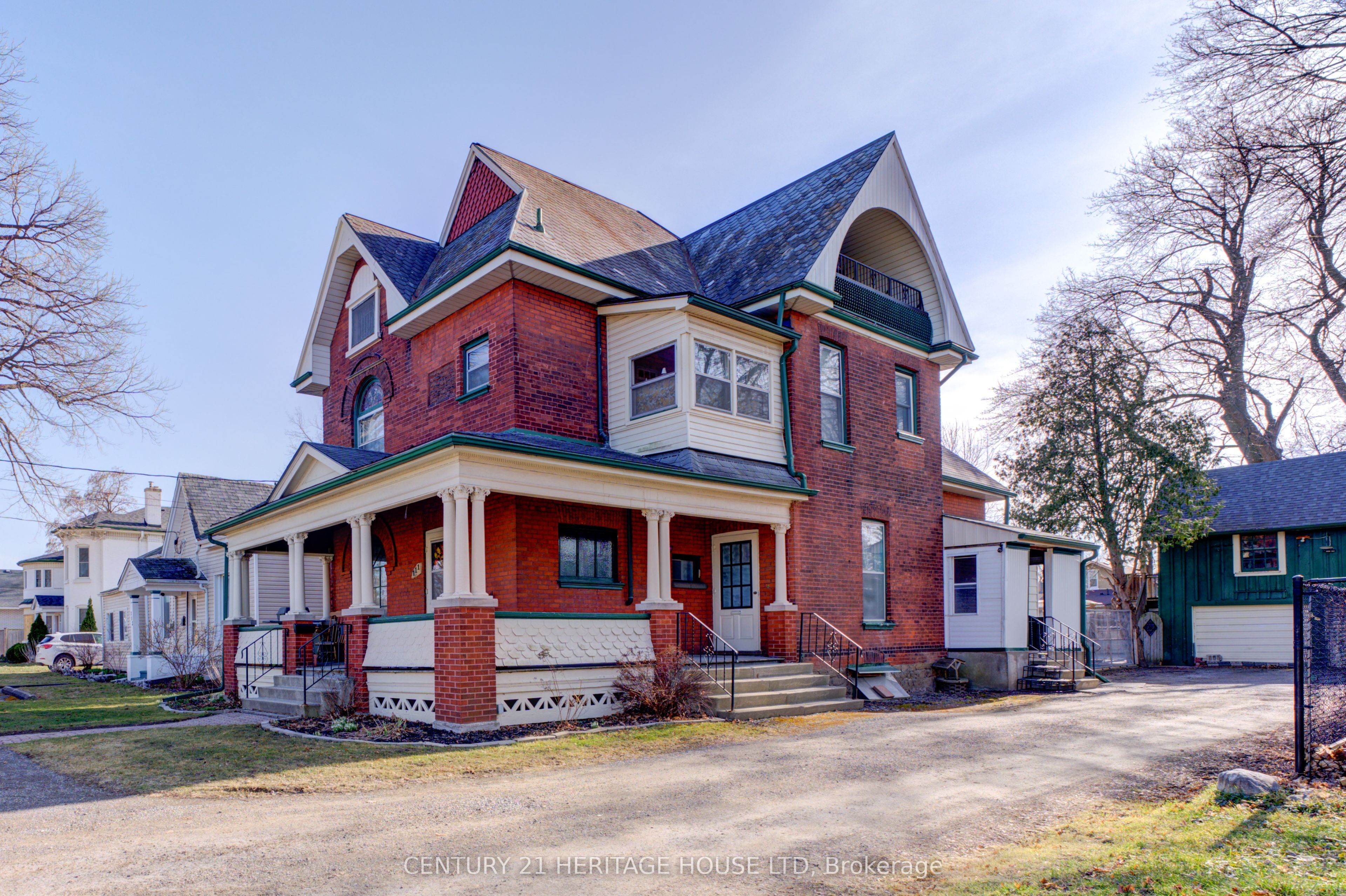 111 Erie Avenue Property Photo 2
