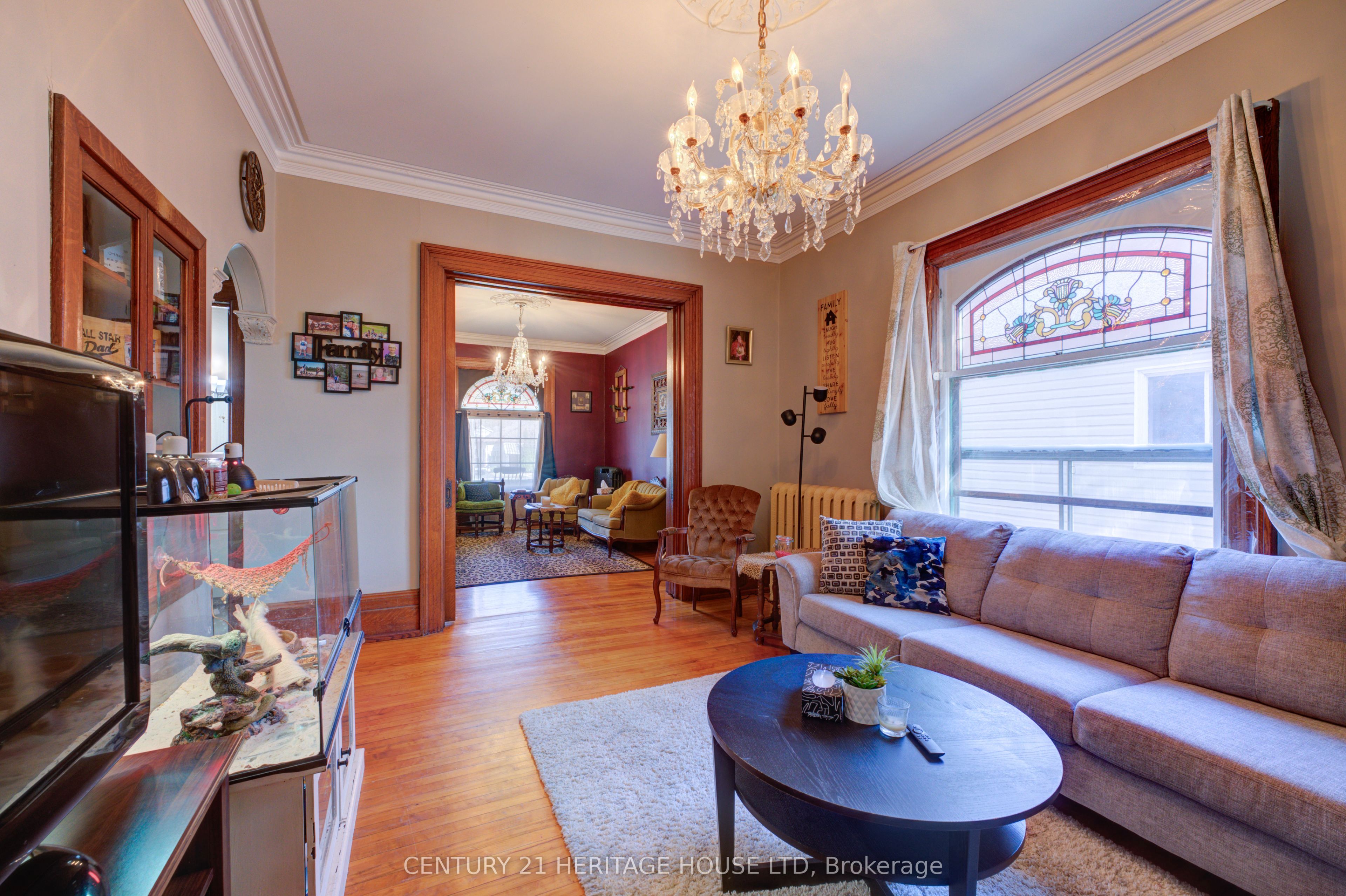 111 Erie Avenue Property Photo 9
