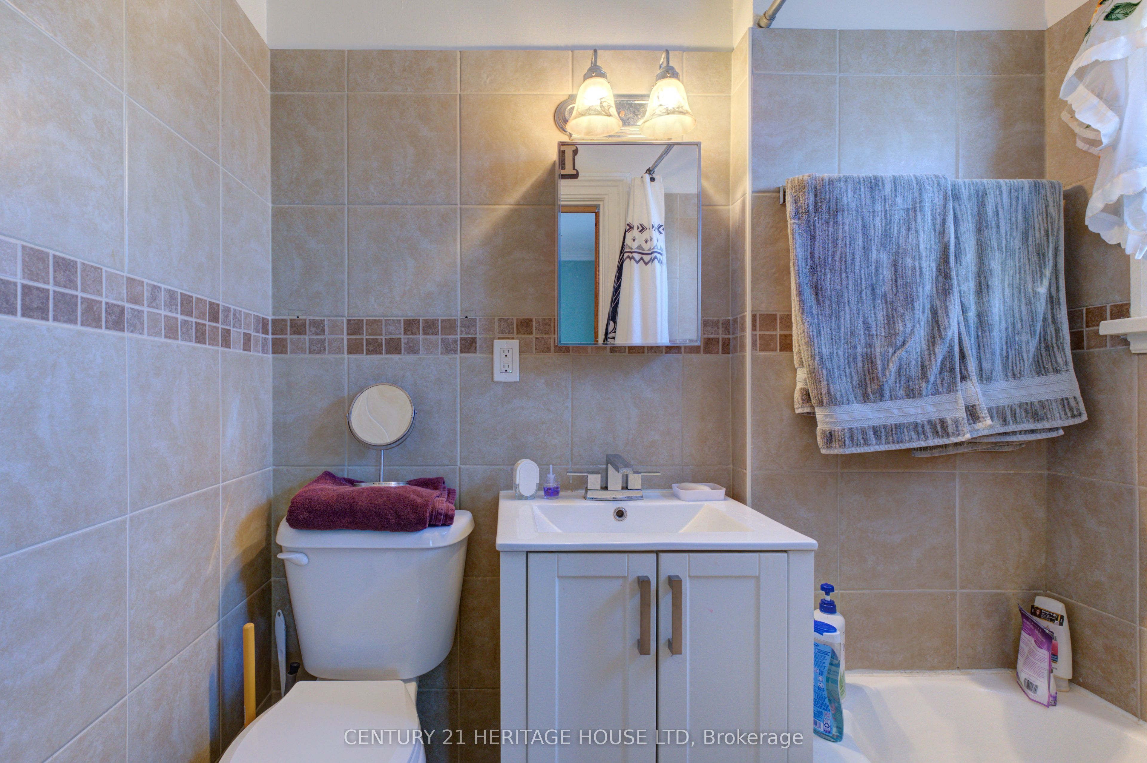 111 Erie Avenue Property Photo 33