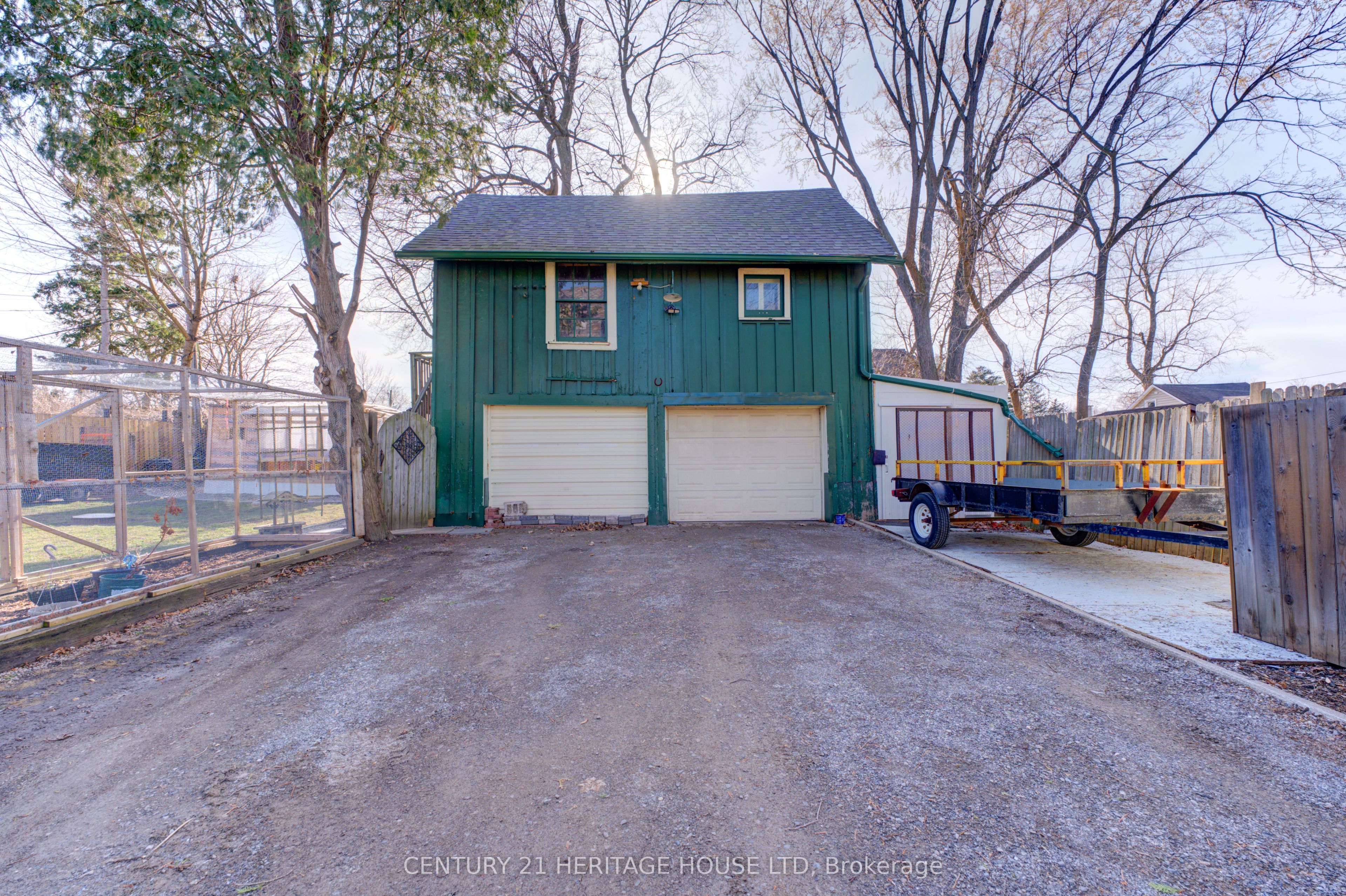 111 Erie Avenue Property Photo 35