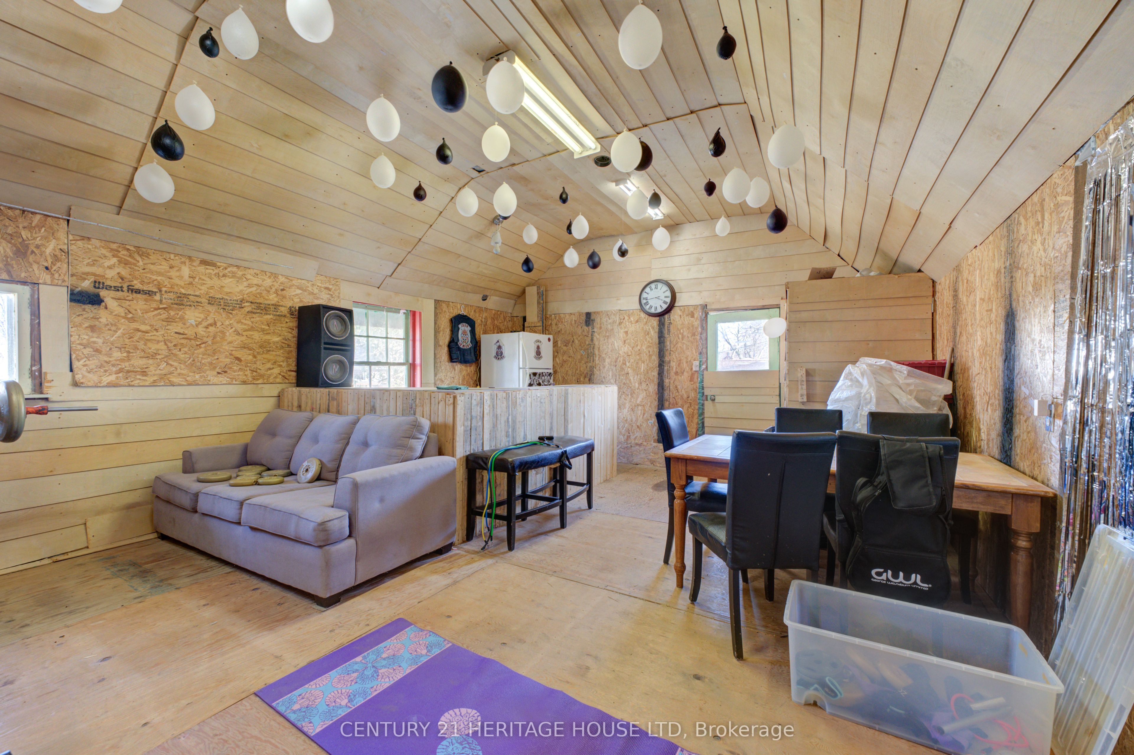 111 Erie Avenue Property Photo 36