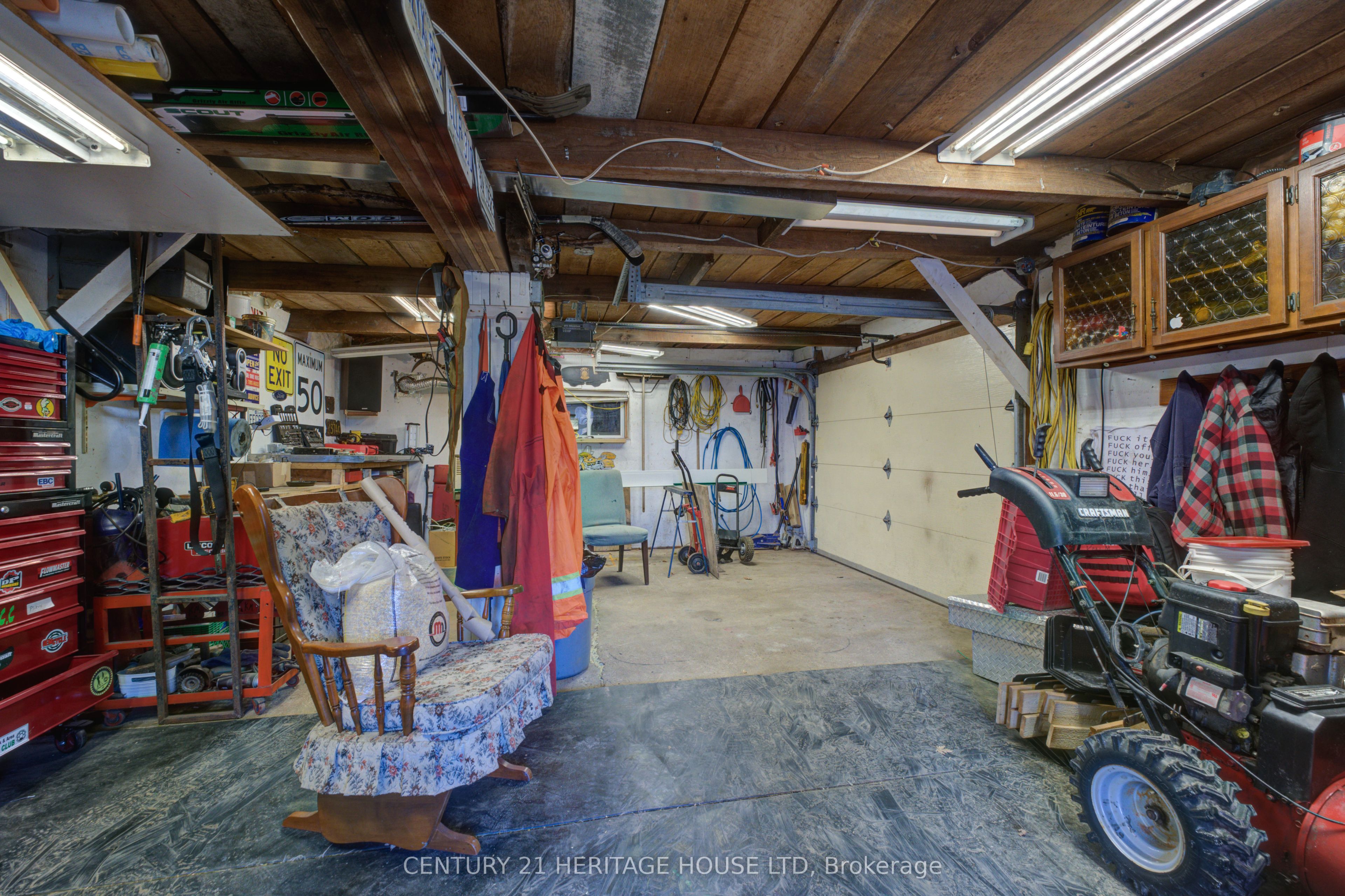 111 Erie Avenue Property Photo 37