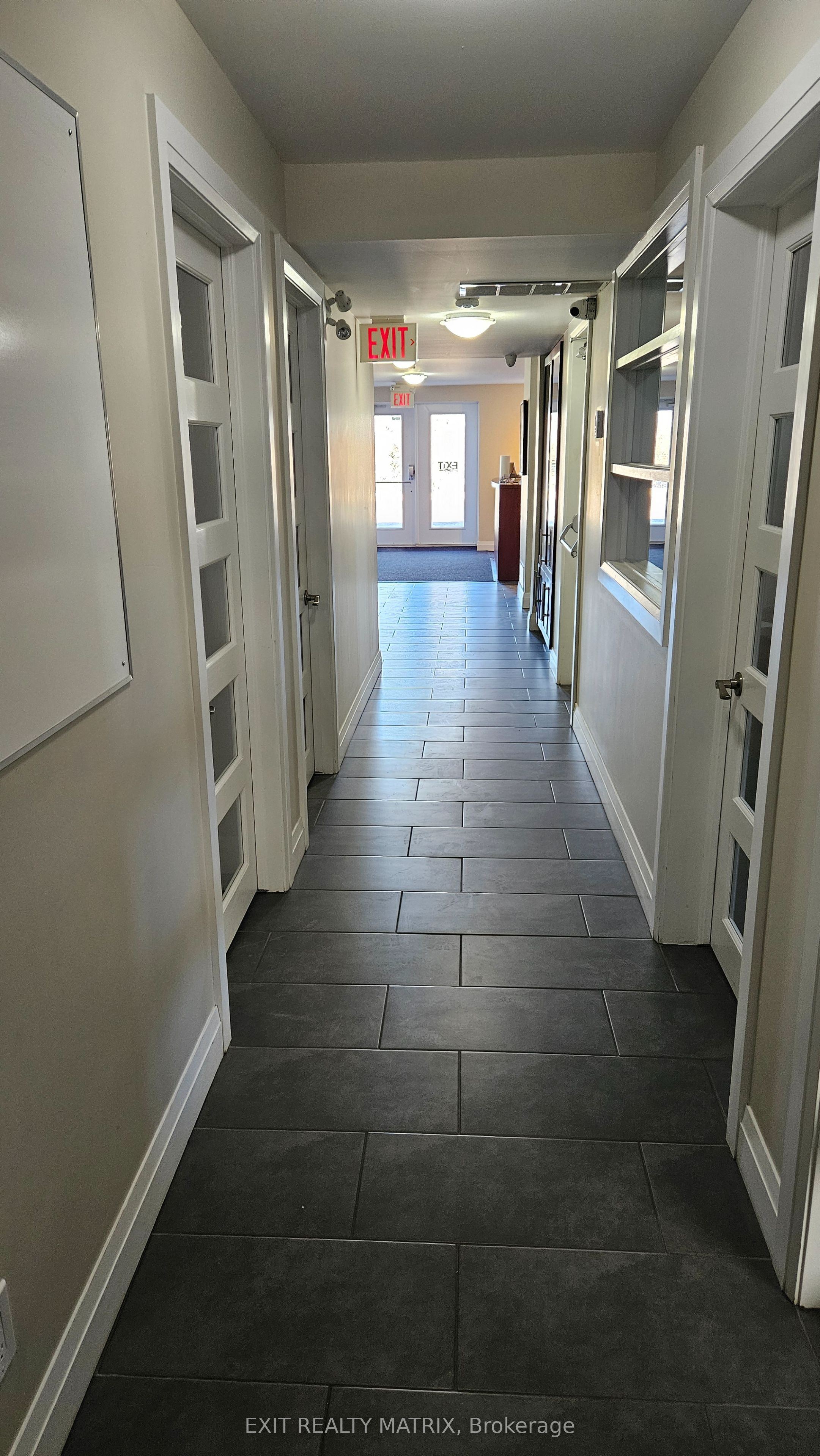 #2131b - 2131 St. Joseph Boulevard Property Photo 8