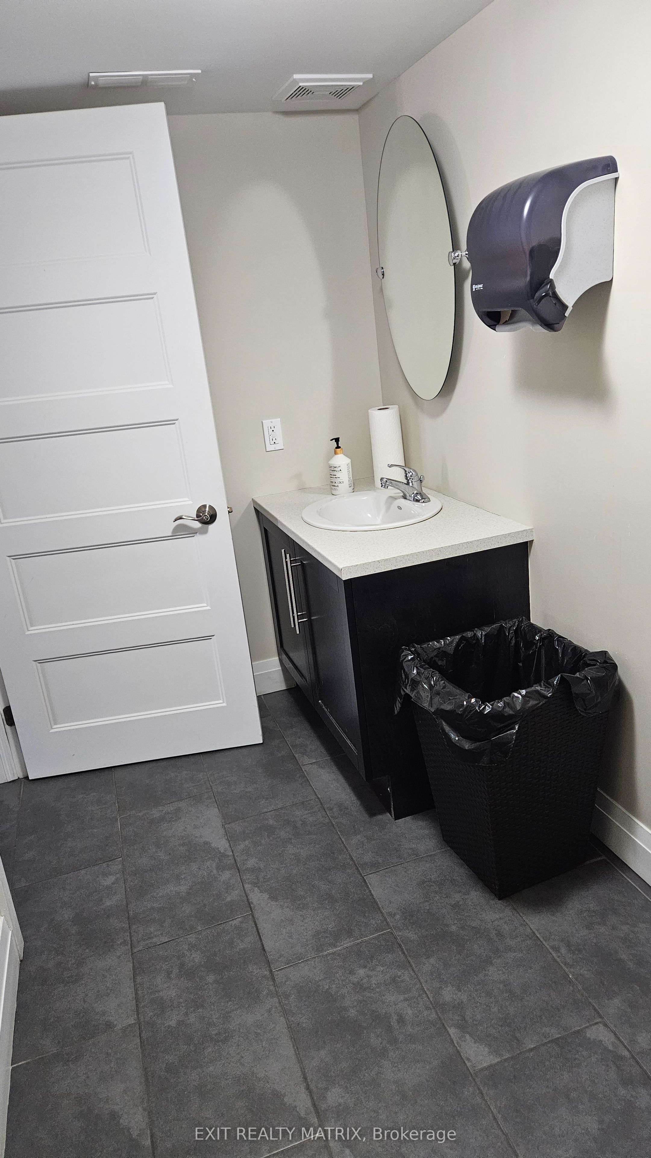 #2131b - 2131 St. Joseph Boulevard Property Photo 18