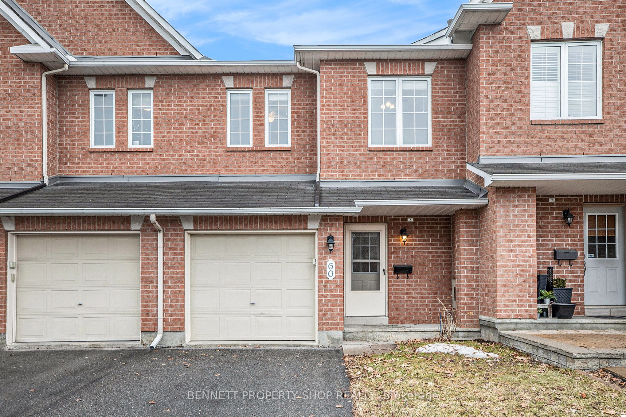 60 Sunvale Way Property Photo