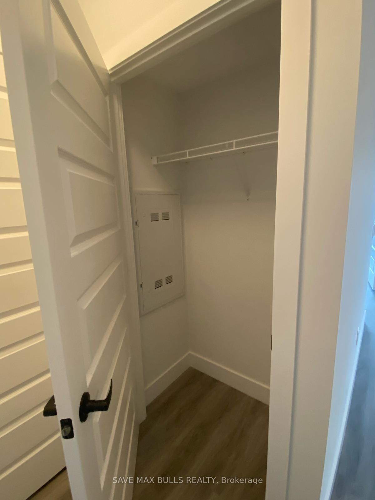 #403 - 1000 Lackner Boulevard Property Photo 6