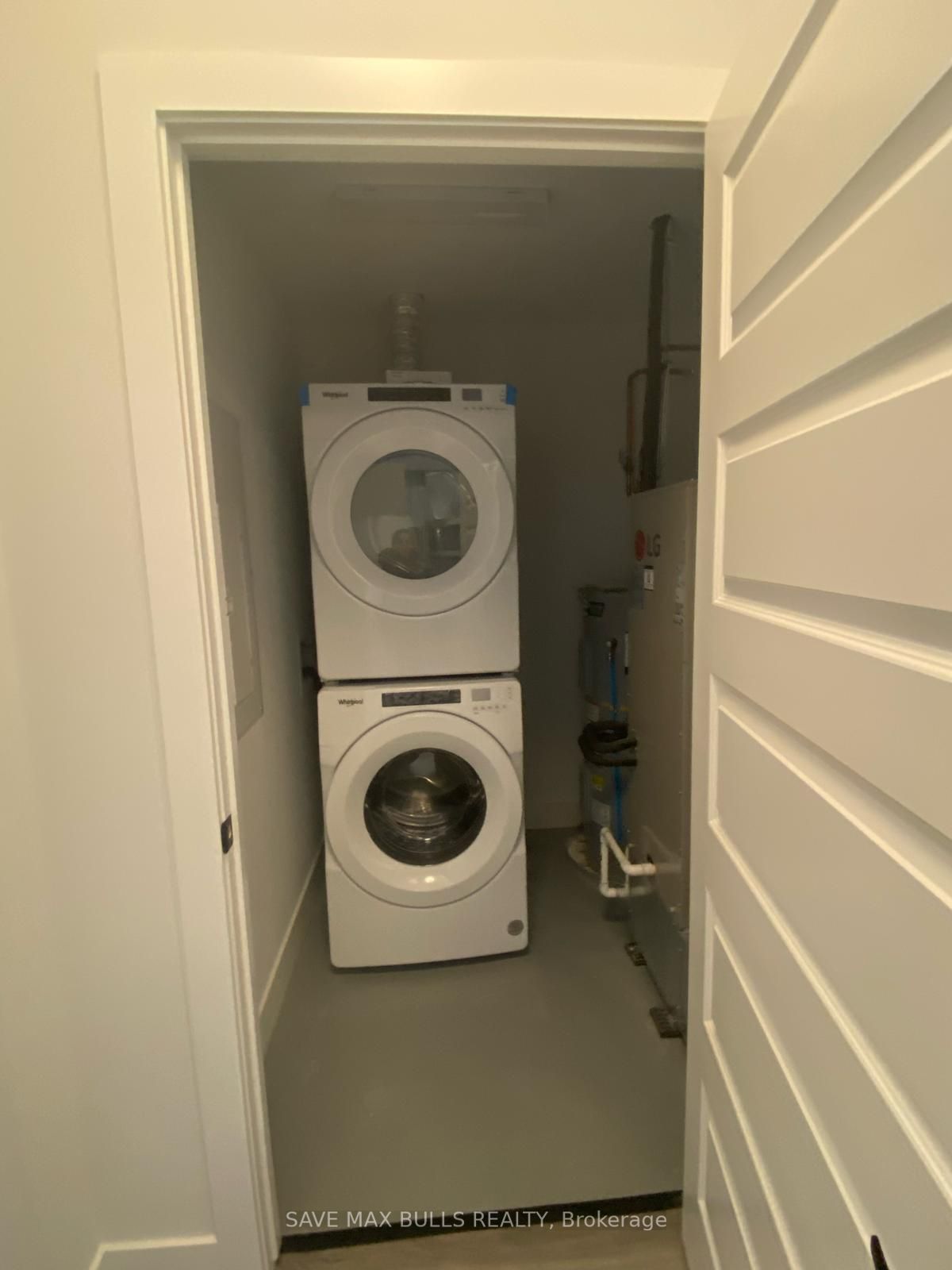 #403 - 1000 Lackner Boulevard Property Photo 7