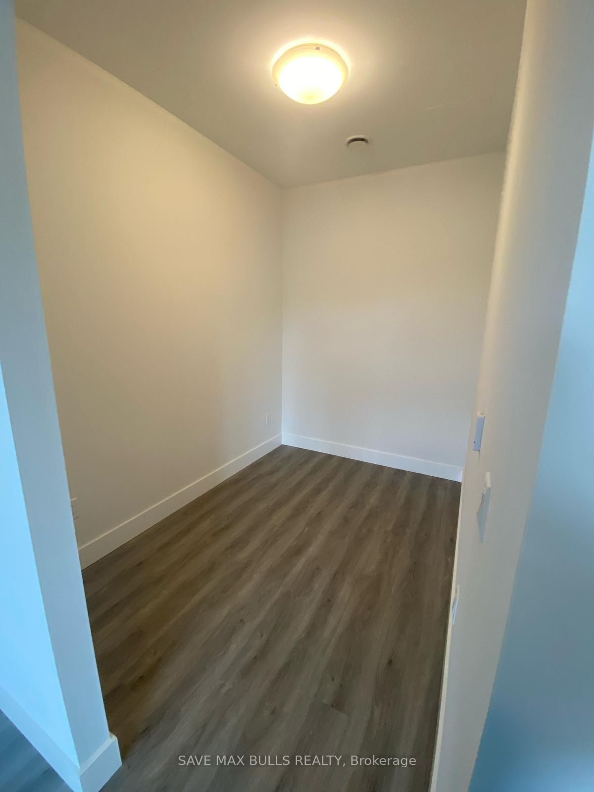 #403 - 1000 Lackner Boulevard Property Photo 8
