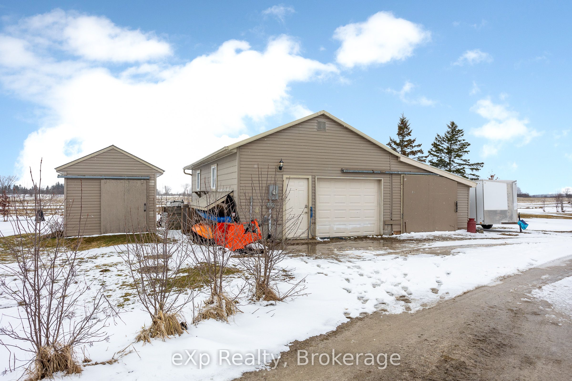 324588 27 Sideroad Property Photo 36
