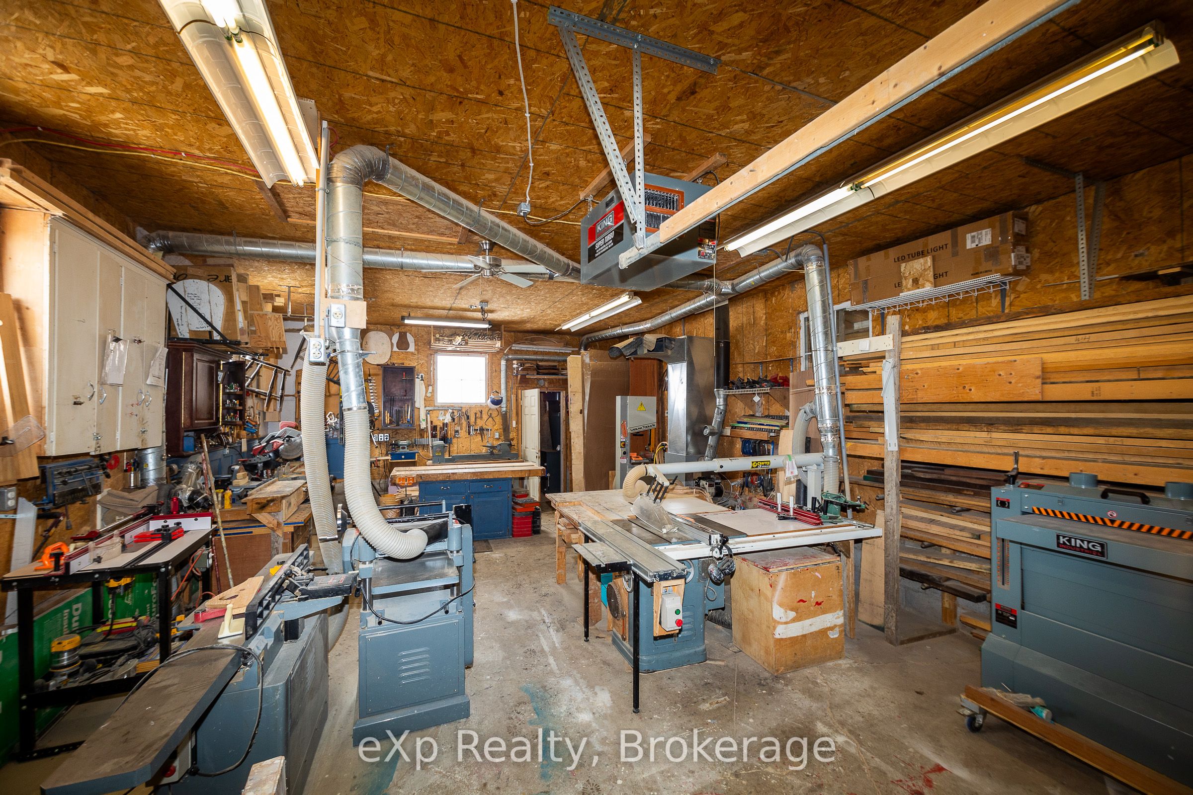 324588 27 Sideroad Property Photo 39