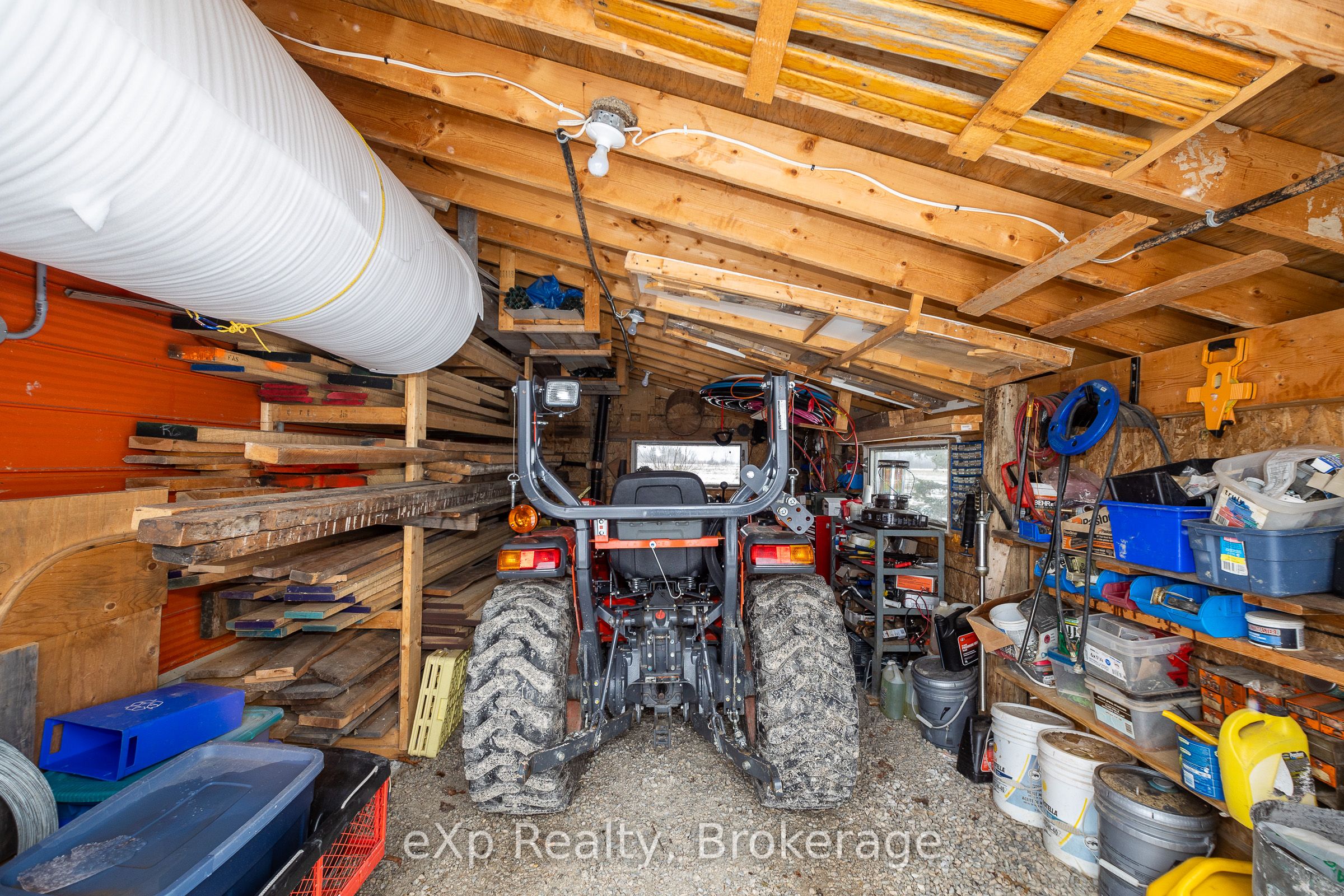 324588 27 Sideroad Property Photo 40