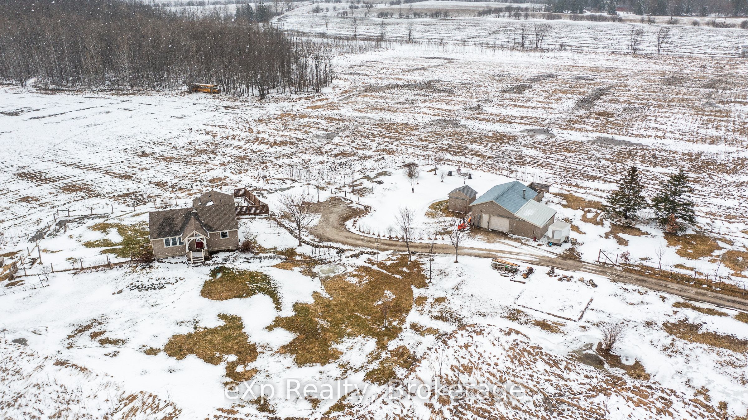 324588 27 Sideroad Property Photo 45