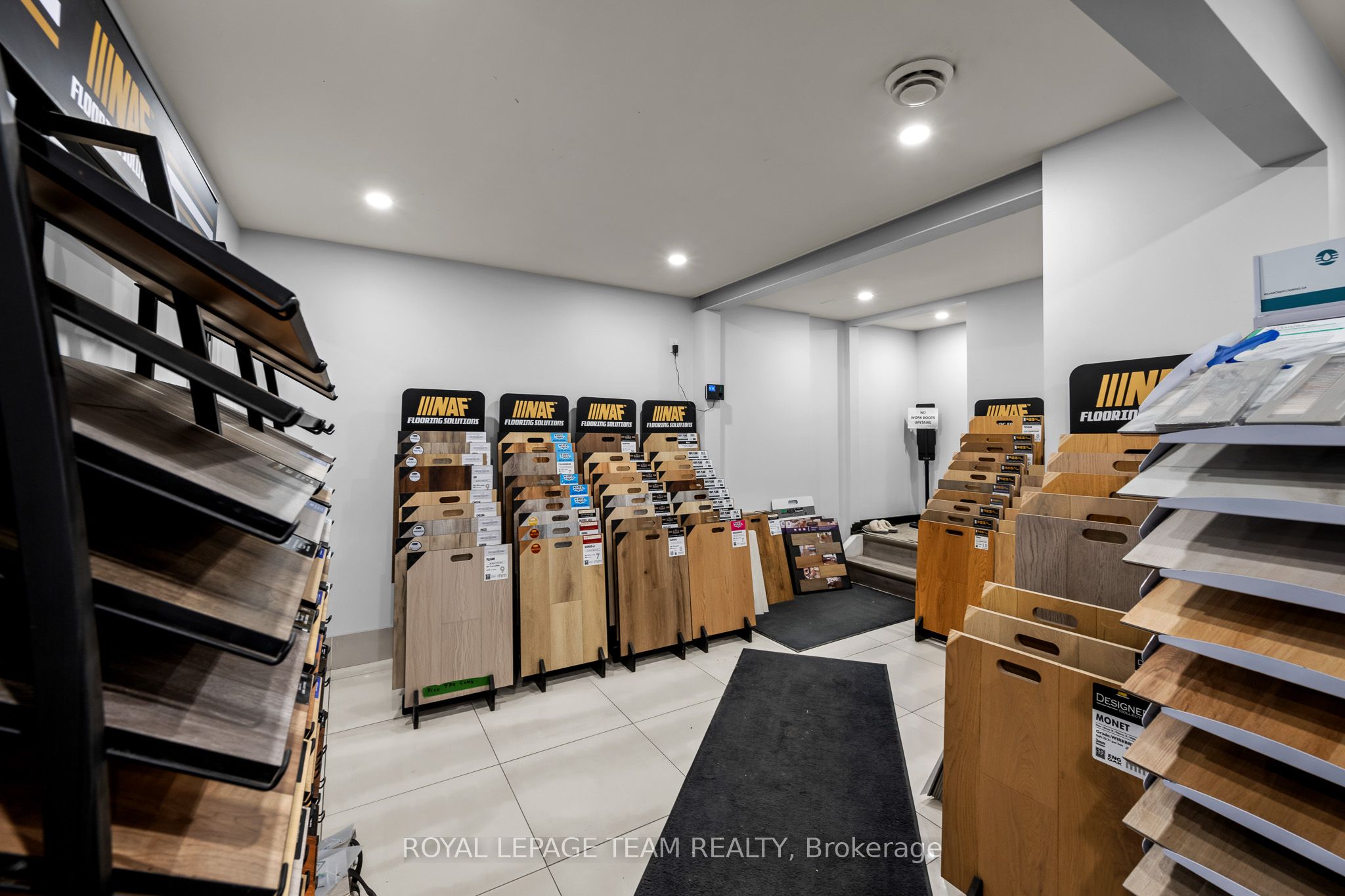 #123 - 15 Capella Court Property Photo 12