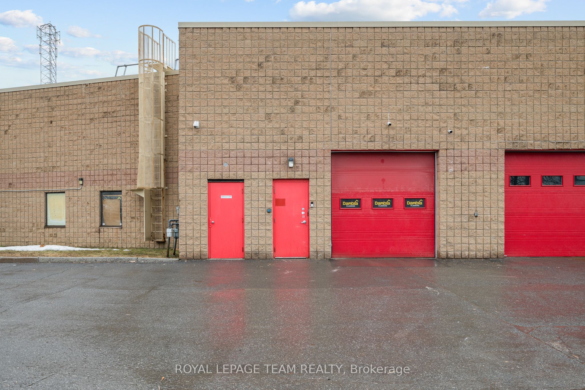 #123 - 15 Capella Court Property Photo 36