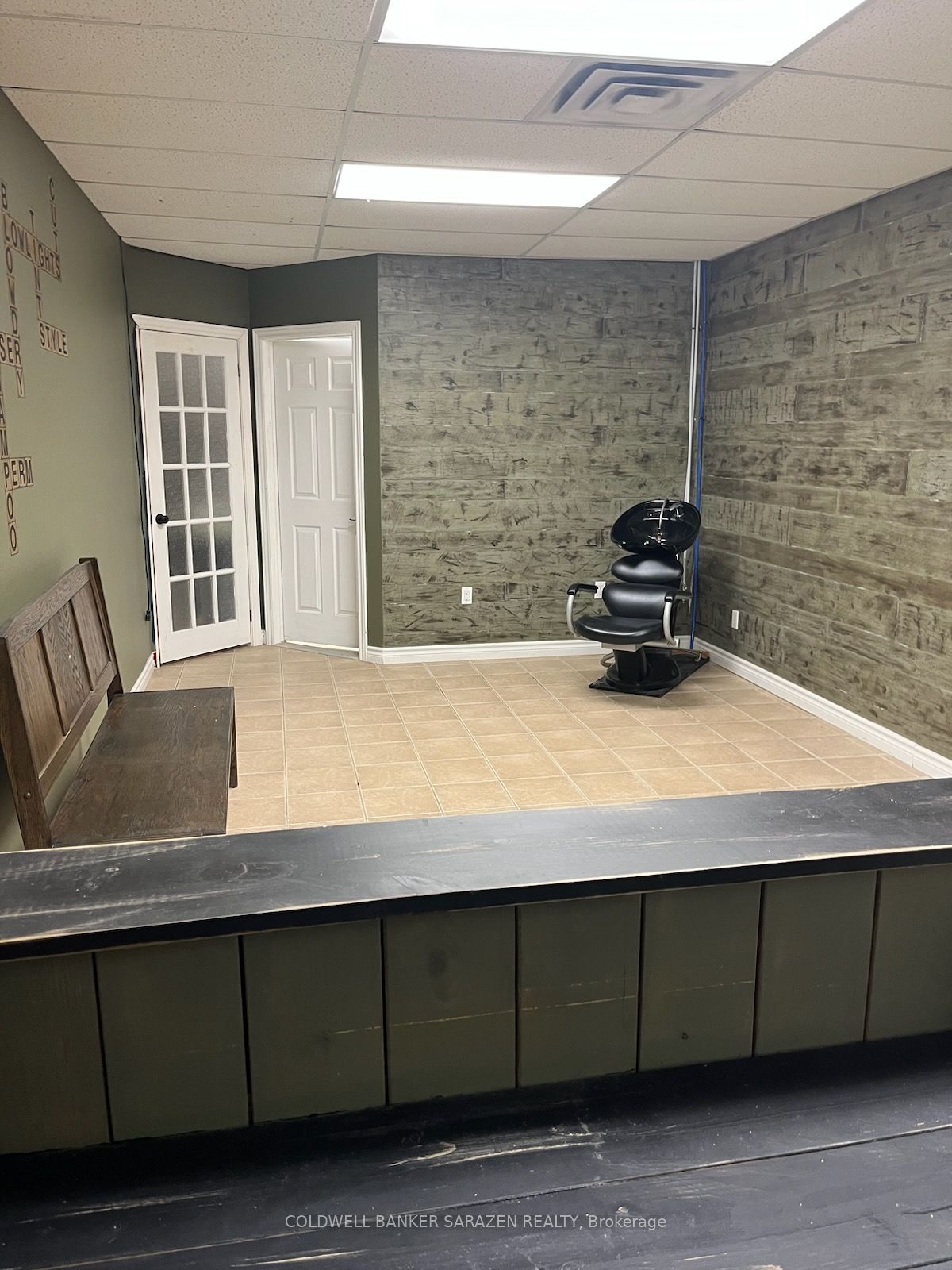 48 Madawaska Street Property Photo 2