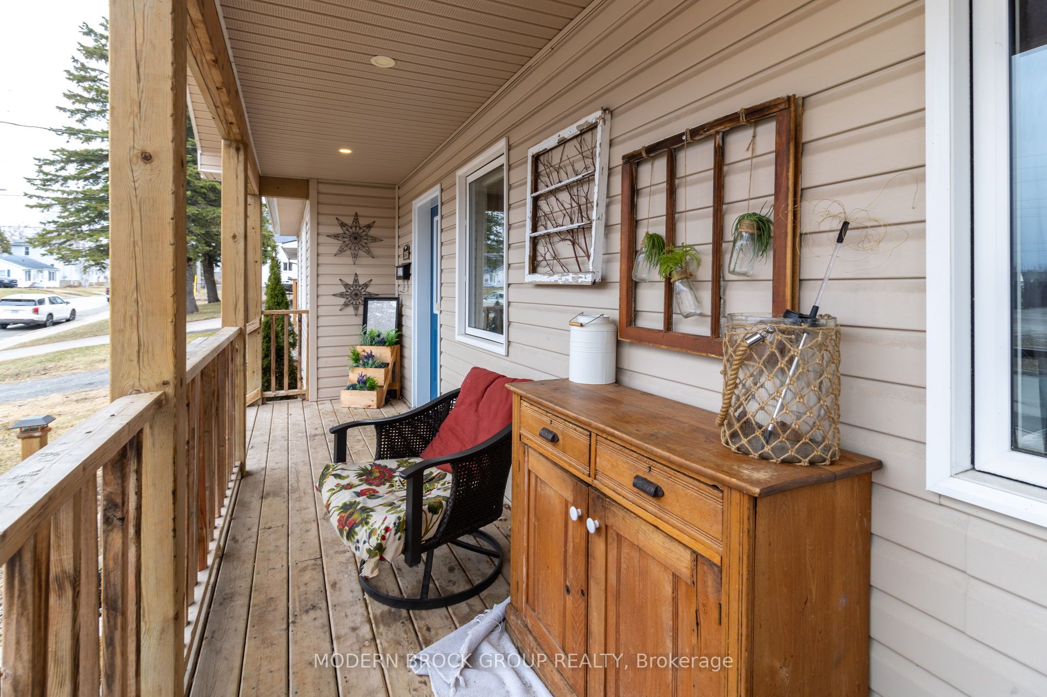 115 Schofield Avenue Property Photo 4