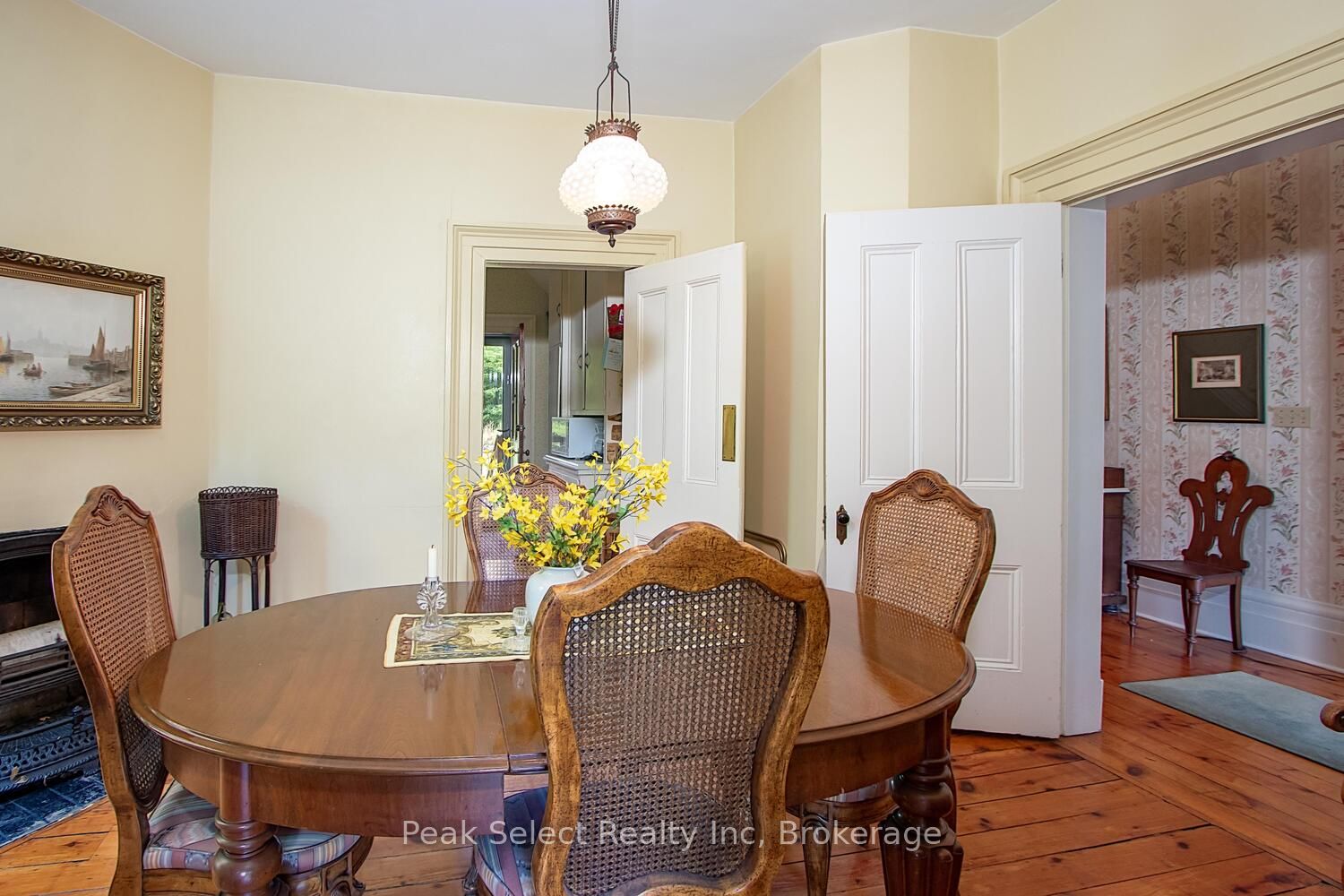 1511 Gainsborough Road Property Photo 18