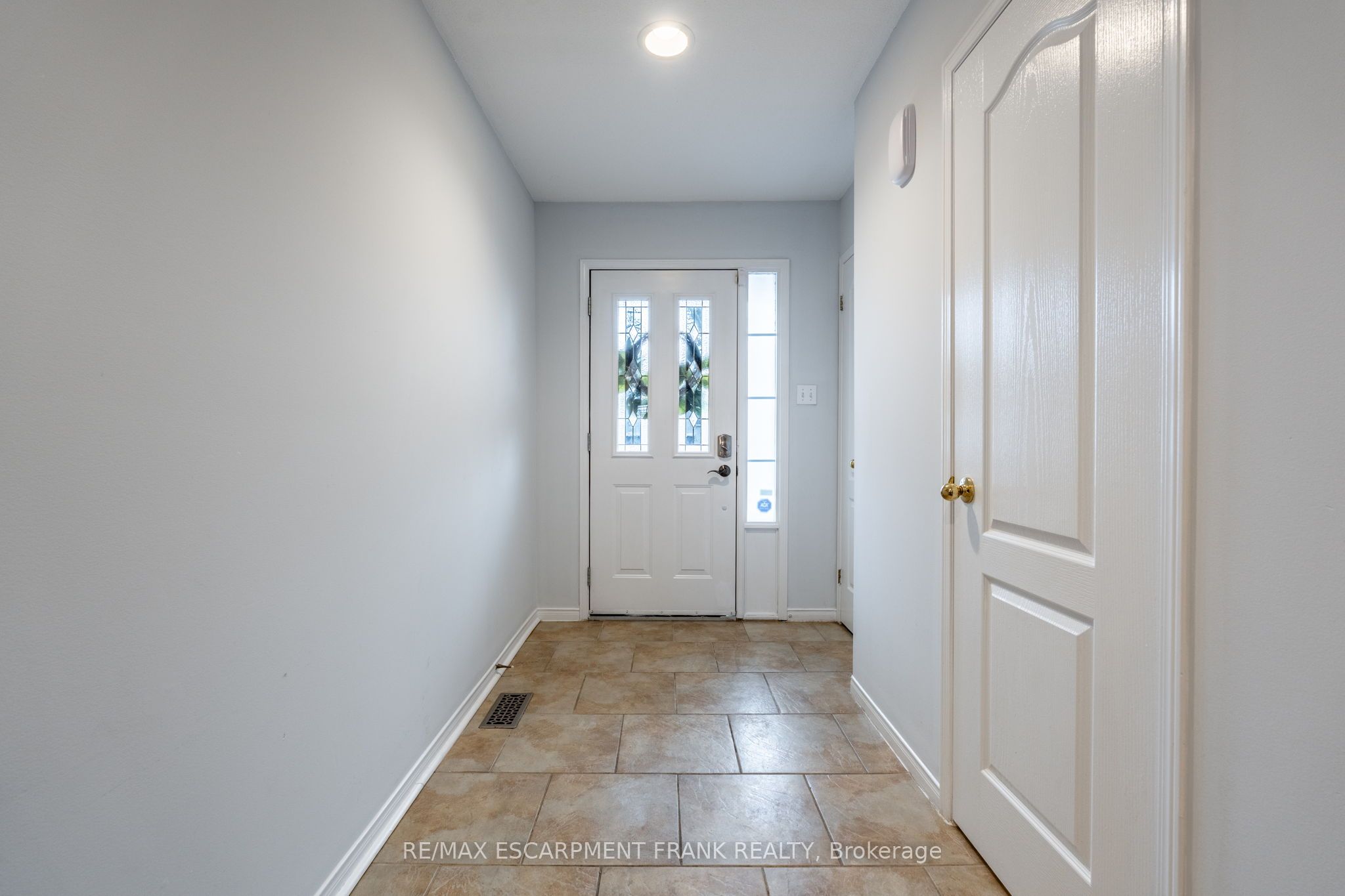 83 Foxborough Drive Property Photo 3