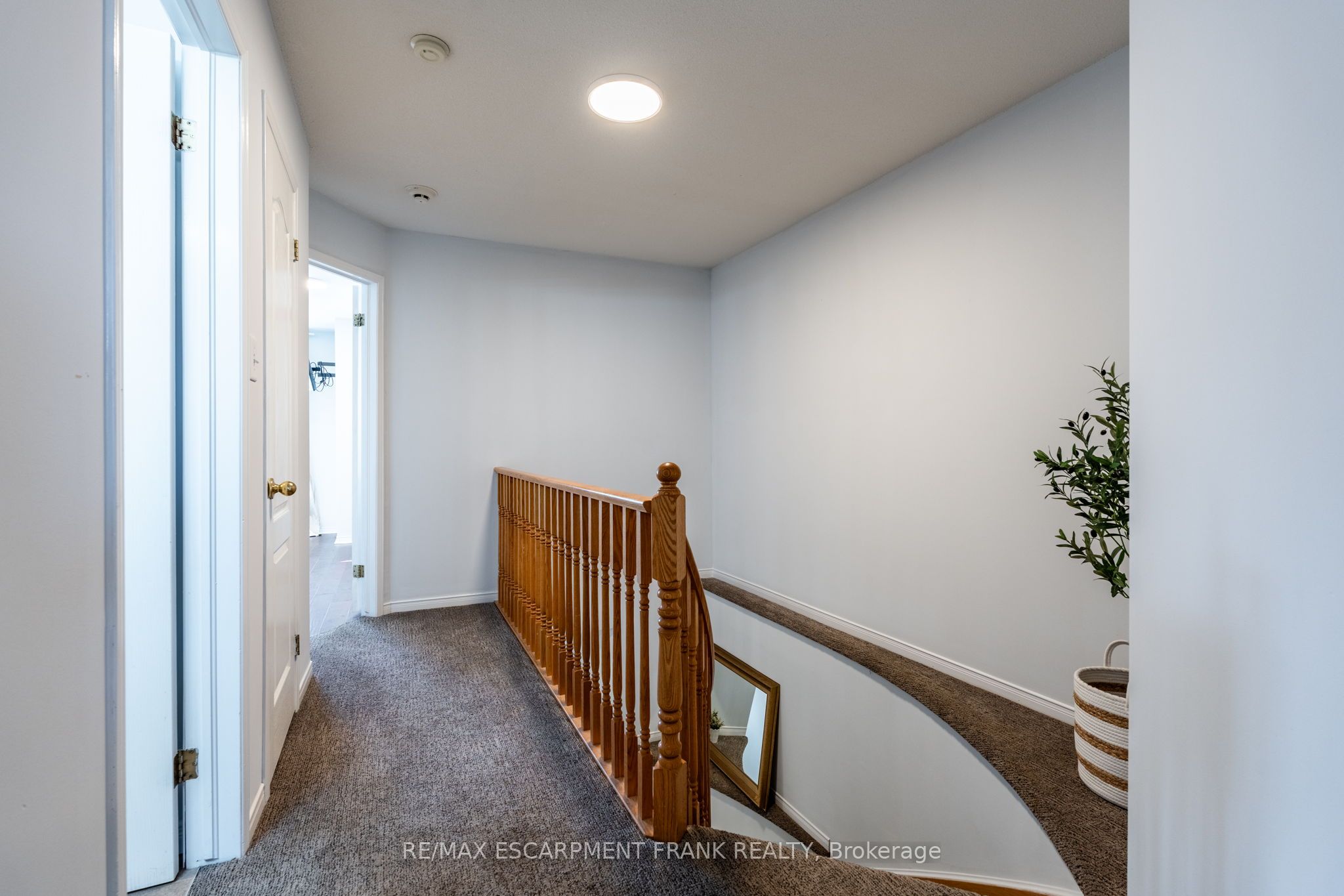 83 Foxborough Drive Property Photo 26
