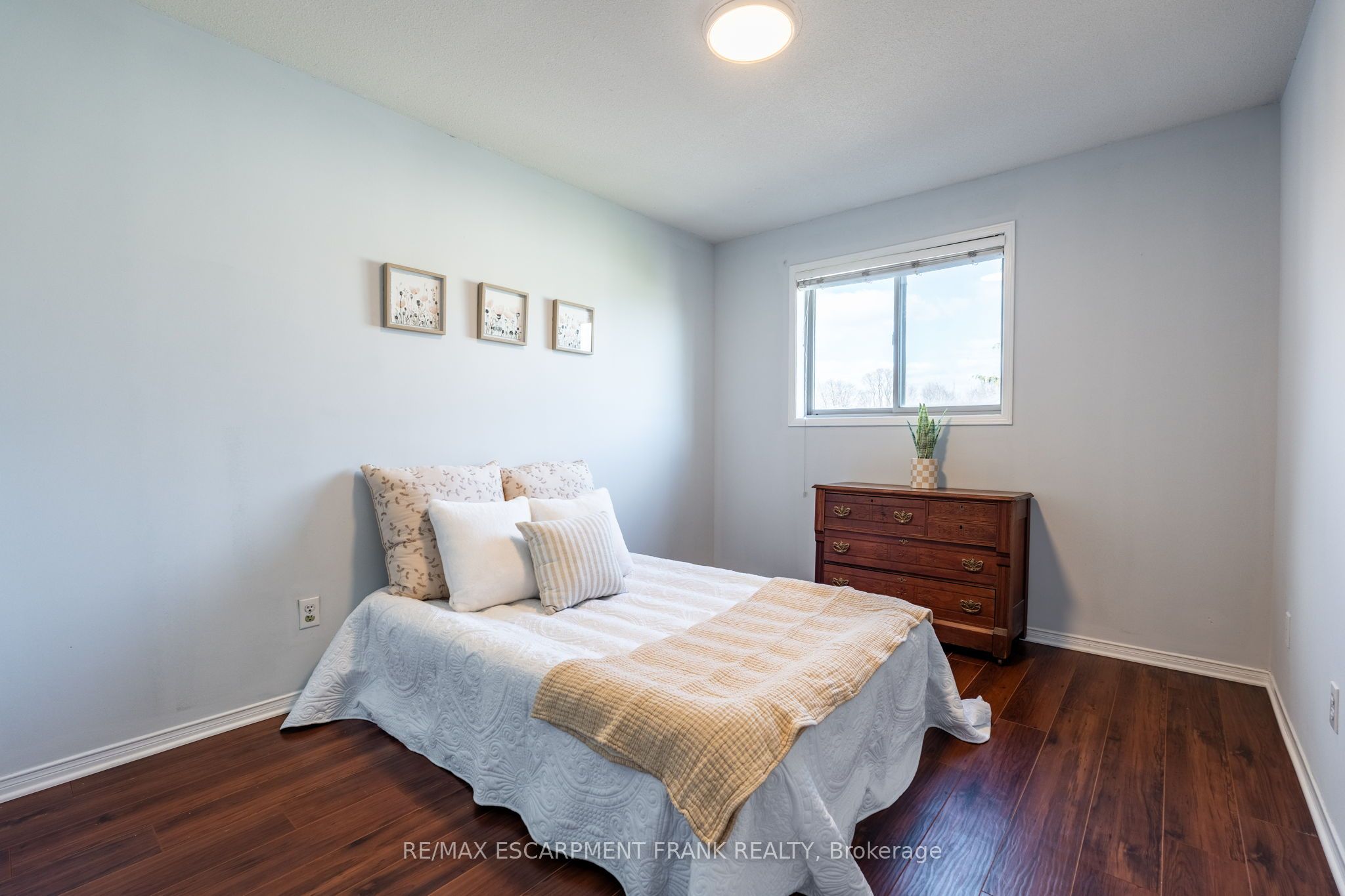 83 Foxborough Drive Property Photo 27