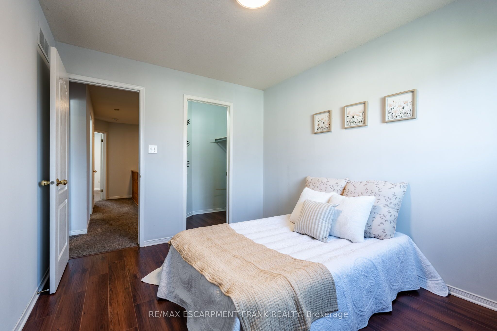 83 Foxborough Drive Property Photo 28