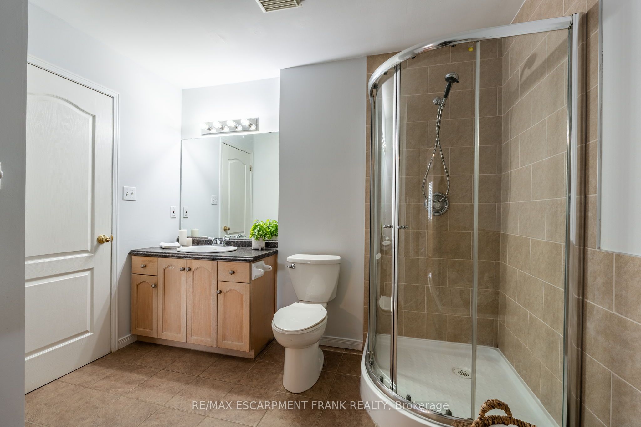 83 Foxborough Drive Property Photo 34