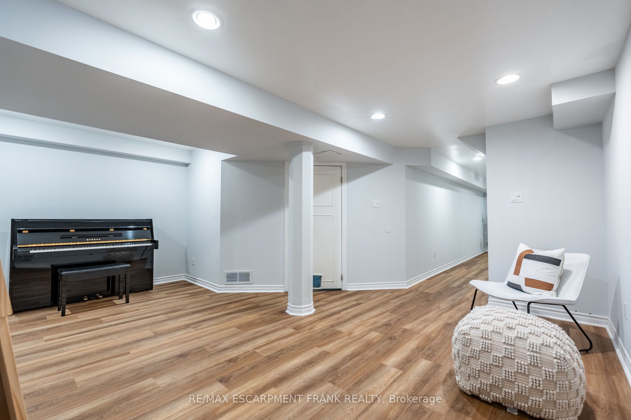 83 Foxborough Drive Property Photo 41