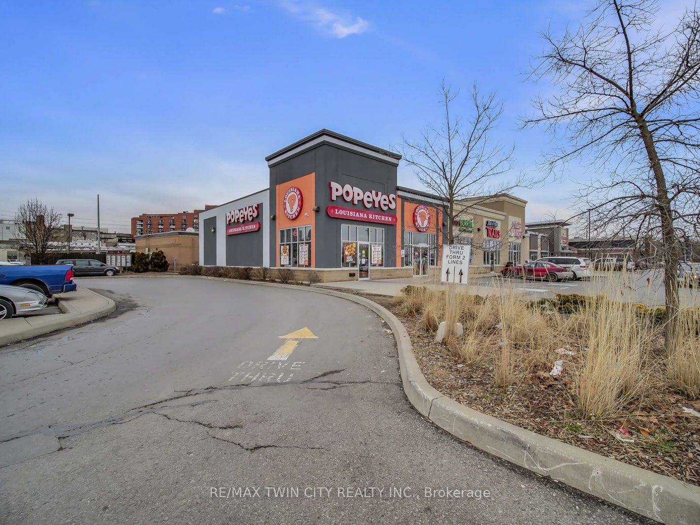 #112 - 7 Erie Avenue Property Photo 22