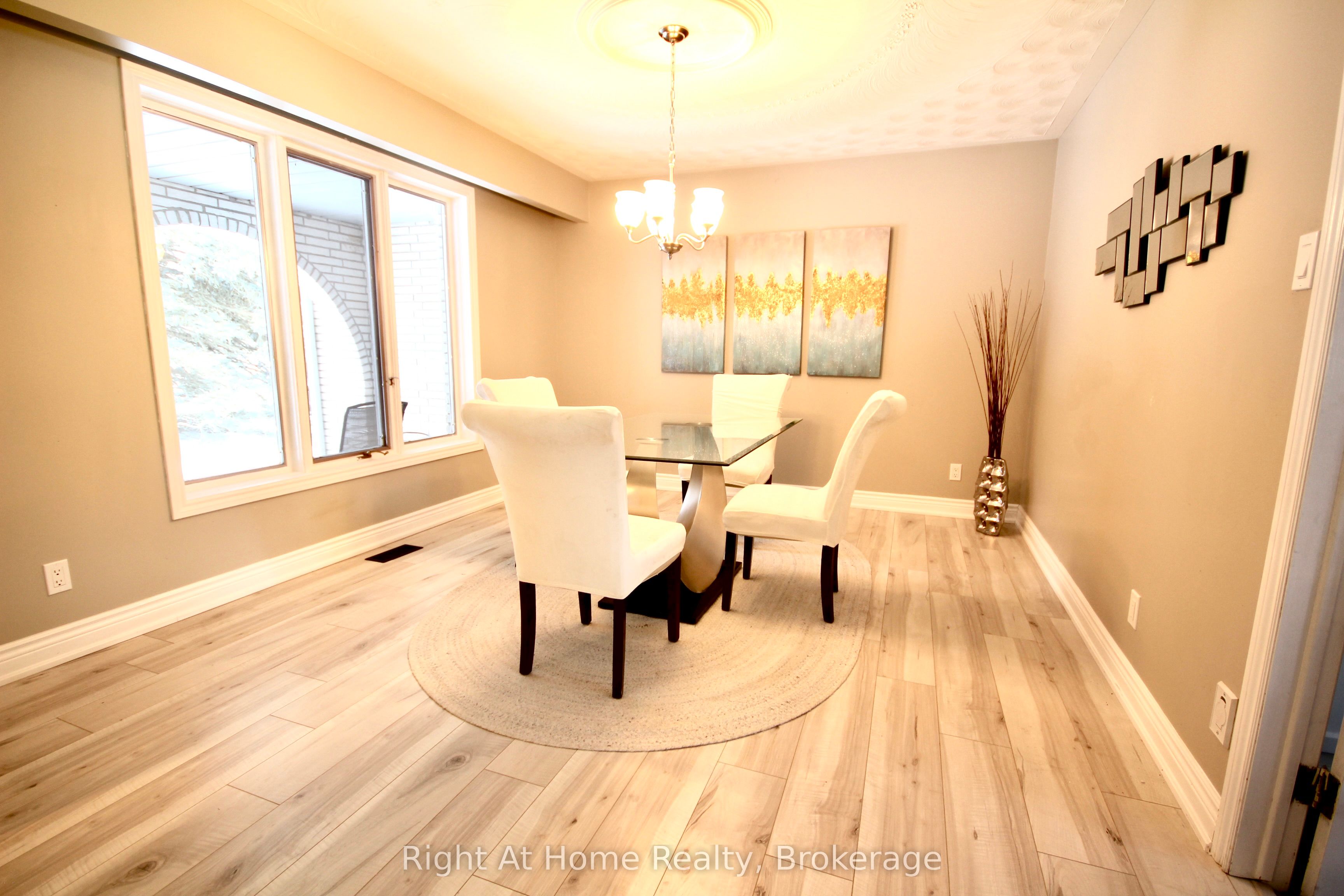 19 Charing Cross Road Property Photo 6