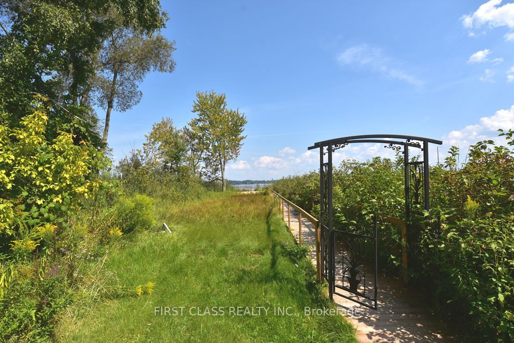 23 Druan Drive Property Photo 4