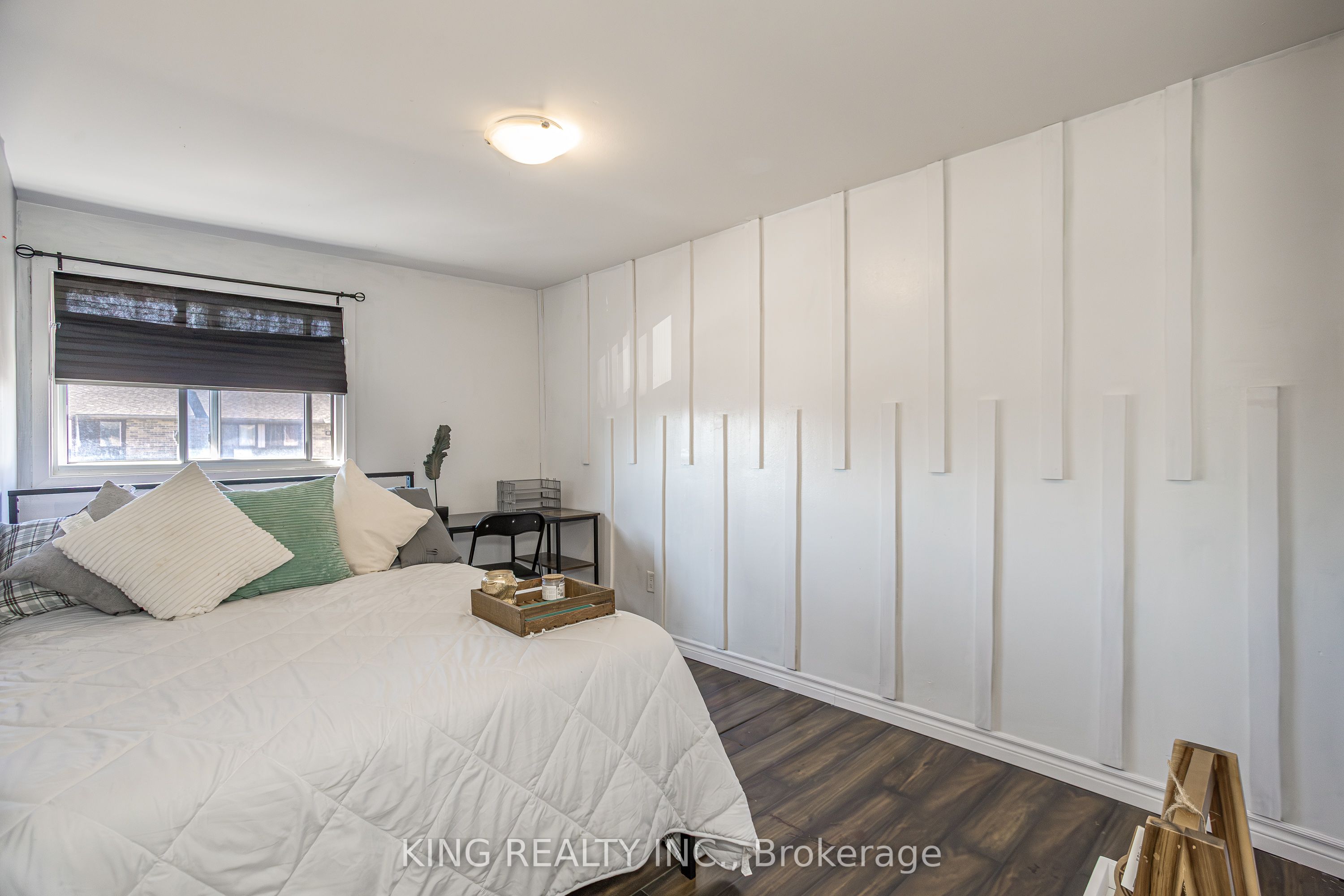 474 Southdale Road E 36 Property Photo 11