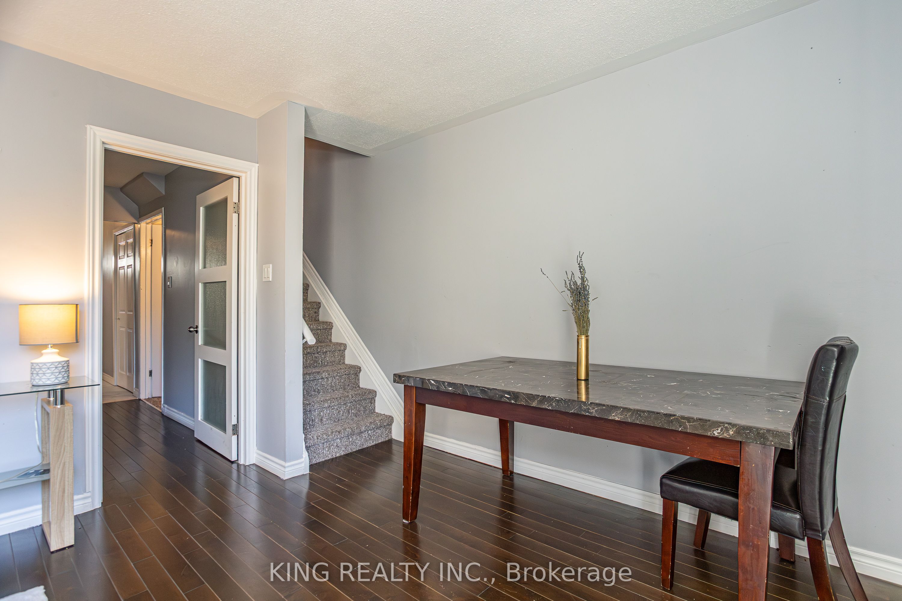 474 Southdale Road E 36 Property Photo 12