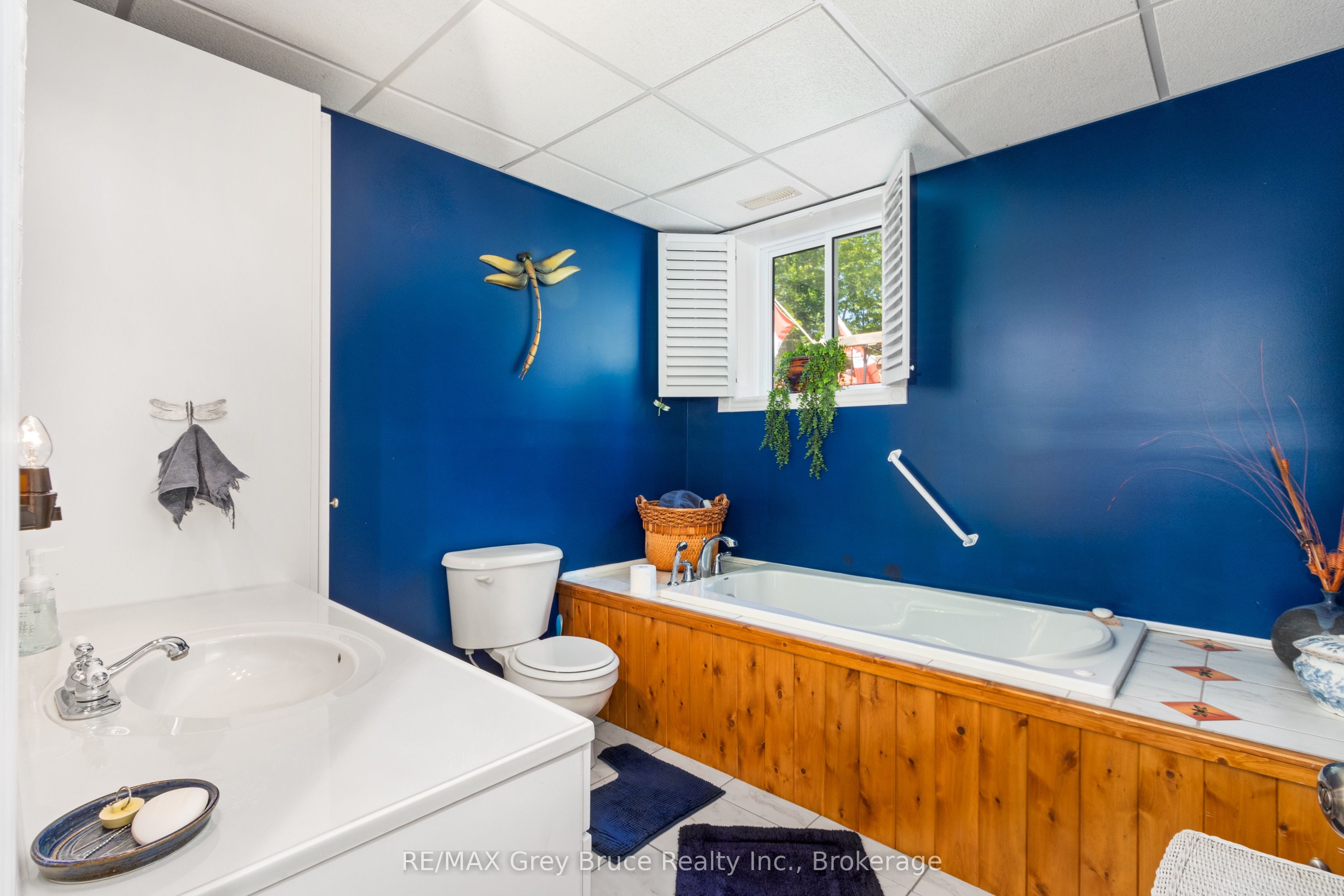 156 Miller Lake Shore Road Property Photo 22